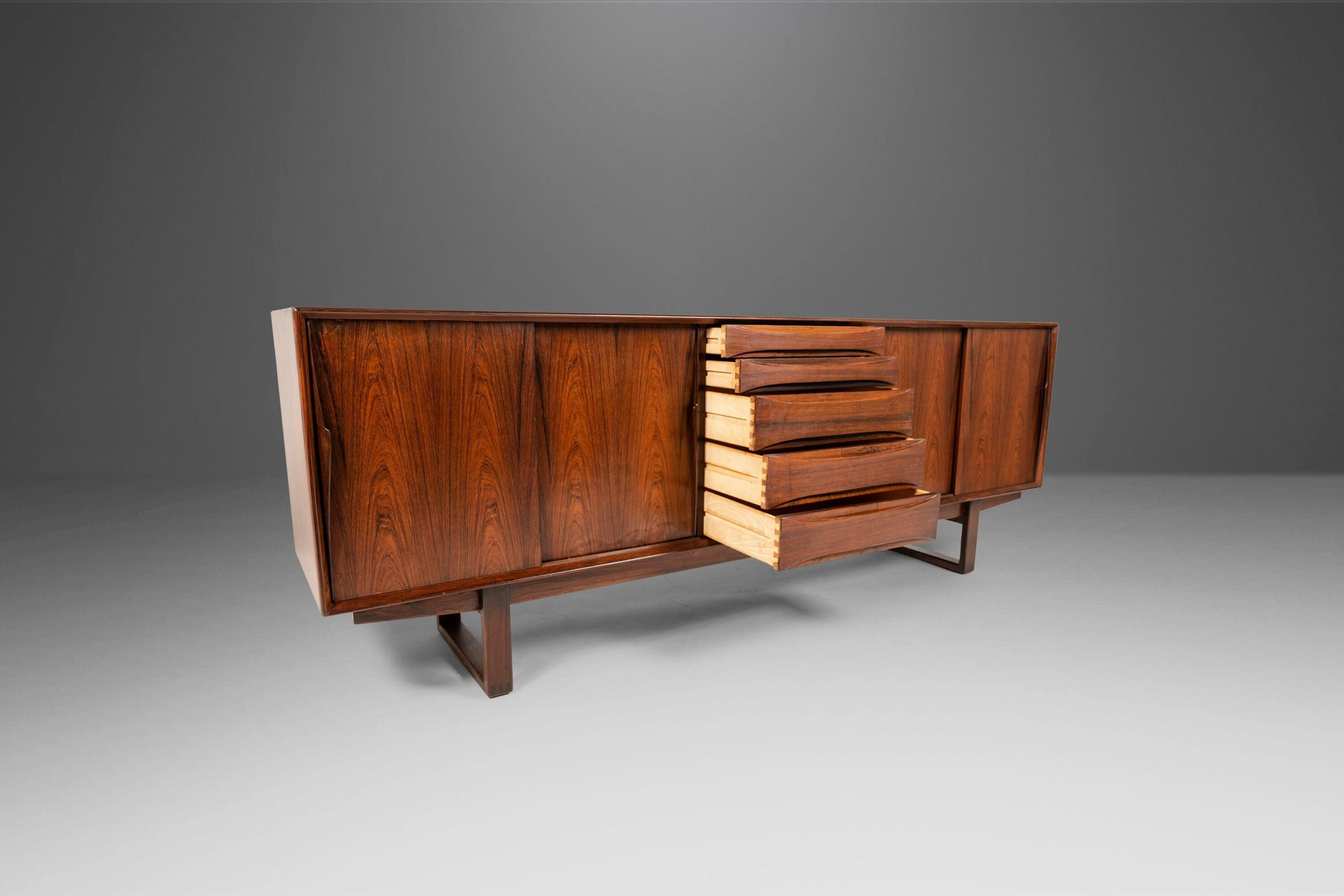 Danish Modern Sled Base Rosewood Credenza Attributed to Arne Vodder, c. 1960's In Good Condition For Sale In Deland, FL