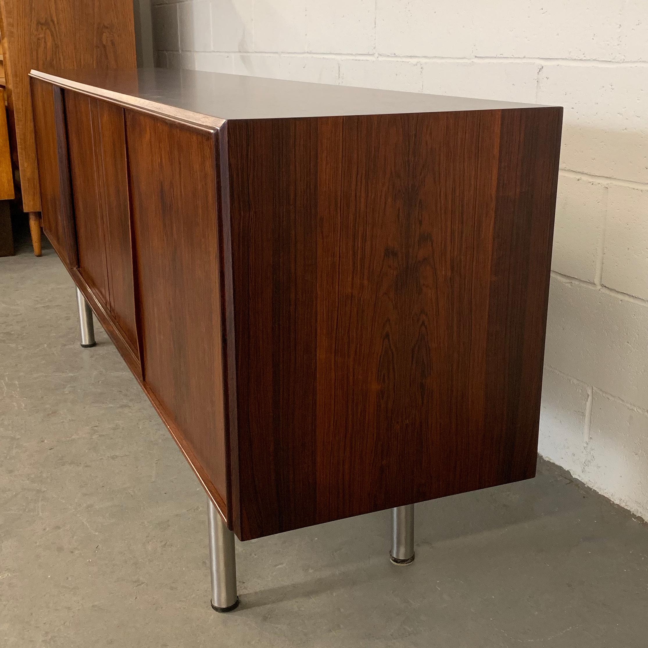 Danish Modern Rosewood Credenza Sideboard In Good Condition In Brooklyn, NY