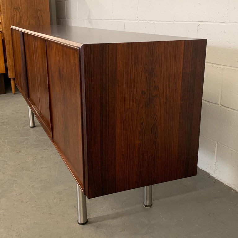 Danish Modern Rosewood Credenza Sideboard In Good Condition For Sale In Brooklyn, NY