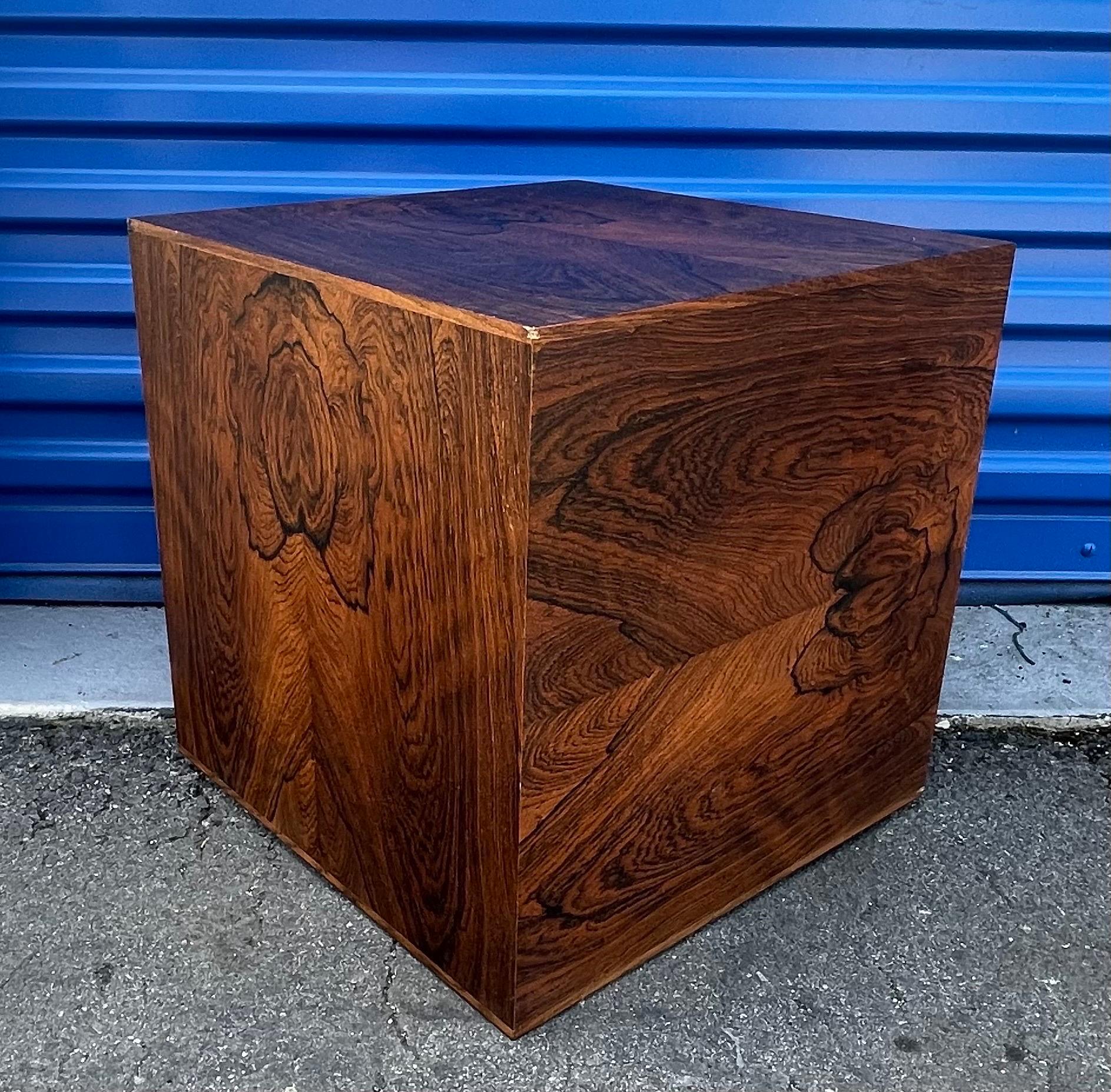 20th Century Danish Modern Rosewood Cube Side Table For Sale