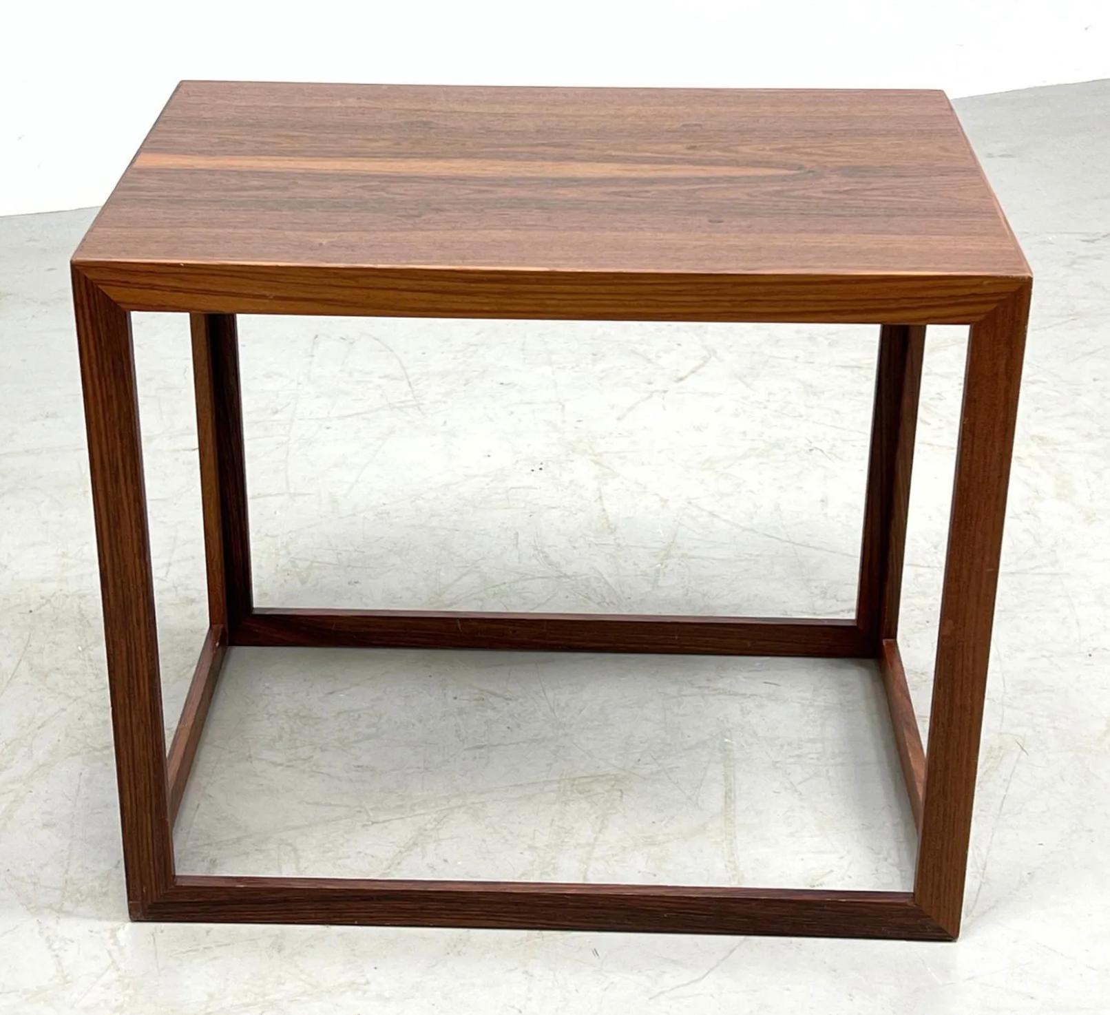 Moderne Table cubique danoise moderne en bois de rose en vente