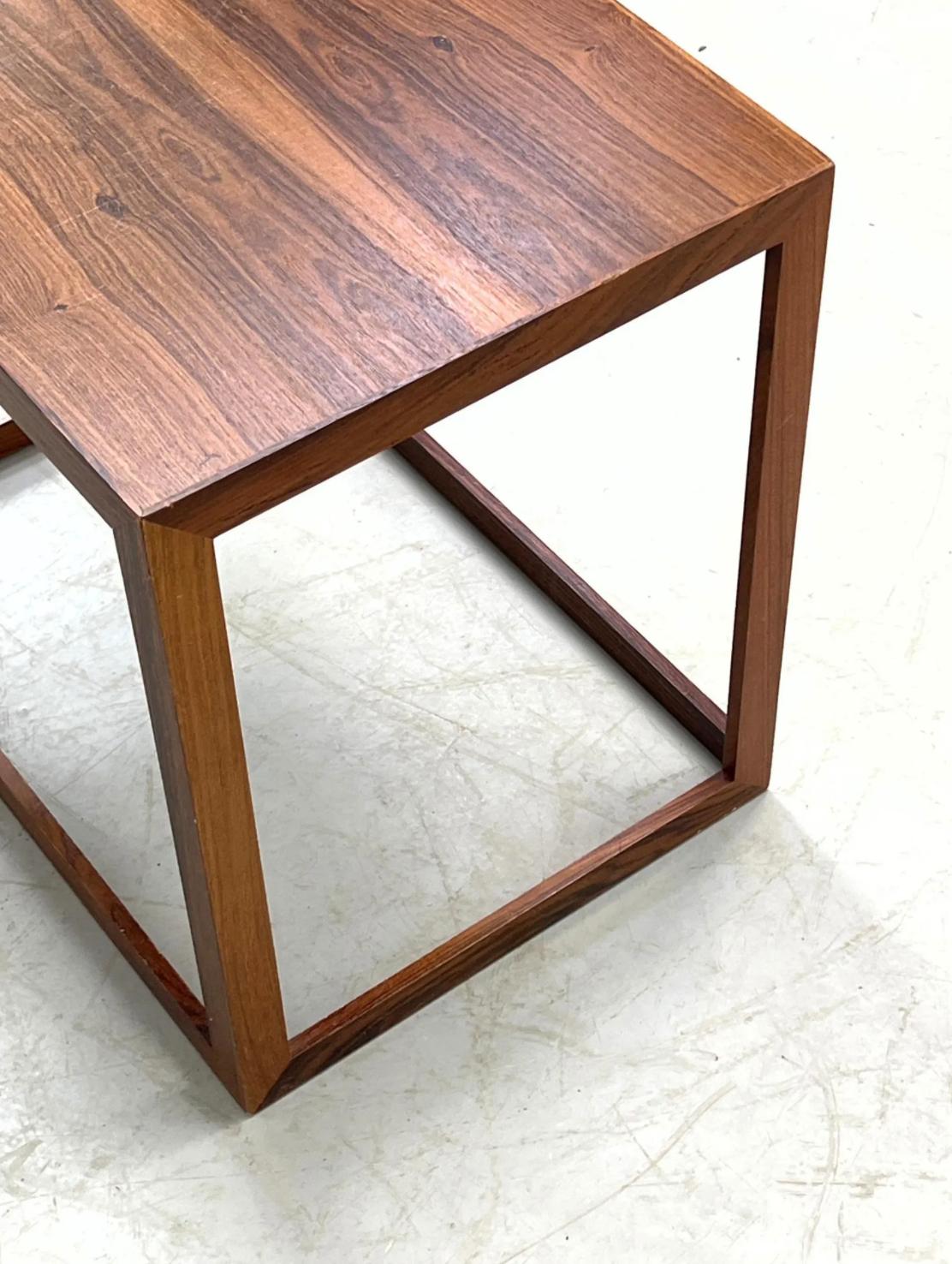Table cubique danoise moderne en bois de rose en vente 2
