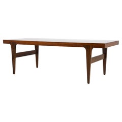 Table basse moderne danoise en bois de rose courbé dans le style de Johannes Andersen