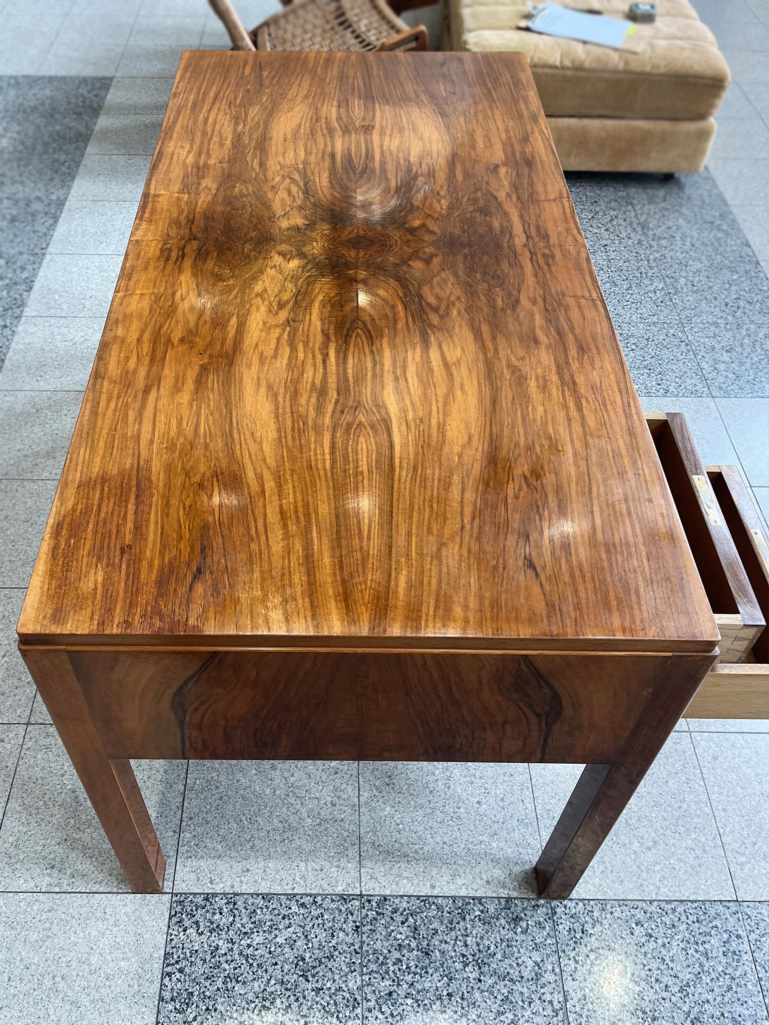 Bois de rose Bureau moderne danois en bois de rose par Erik Wørts en vente