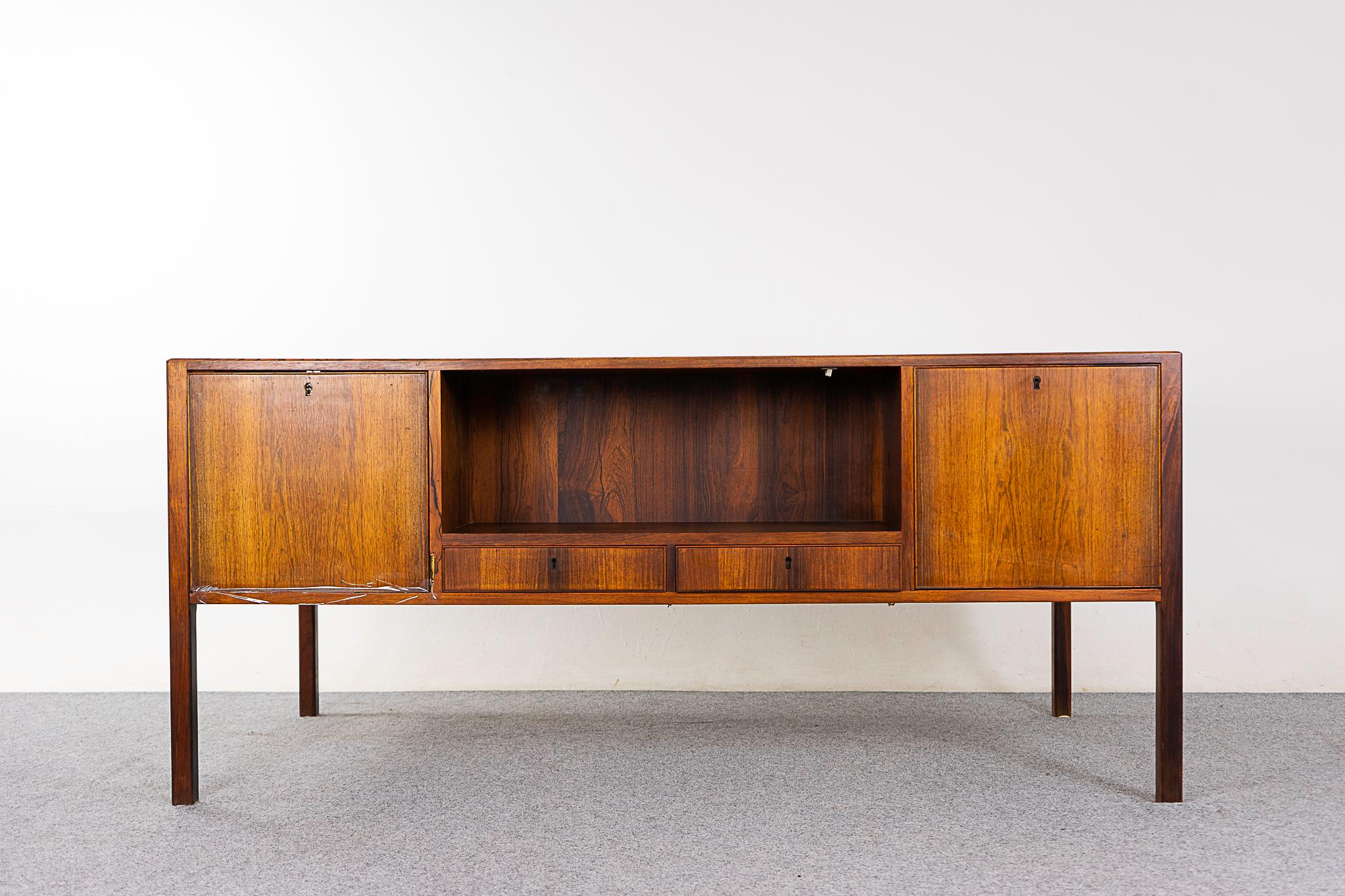 Danish Modern Rosewood Desk by Ole Wanscher  2