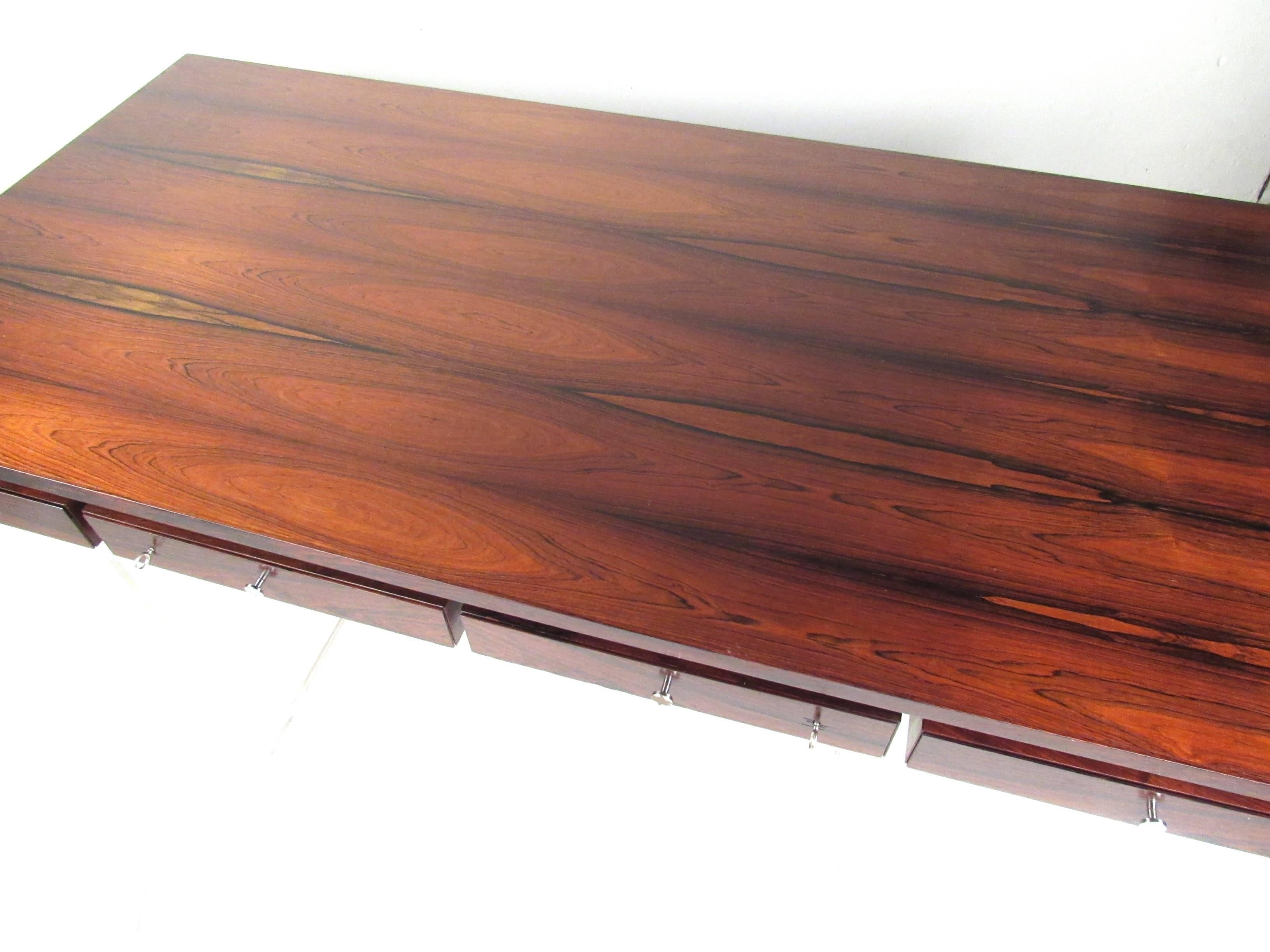Mid-20th Century Danish Modern Rosewood Desk by Poul Norreklit