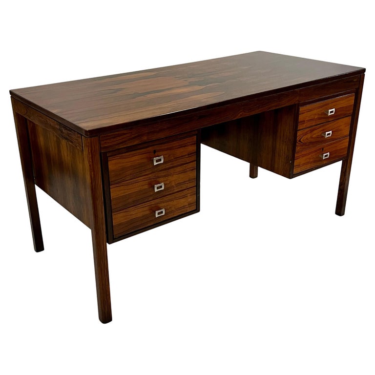 Danish Modern Rosewood Desk For Sale at 1stDibs