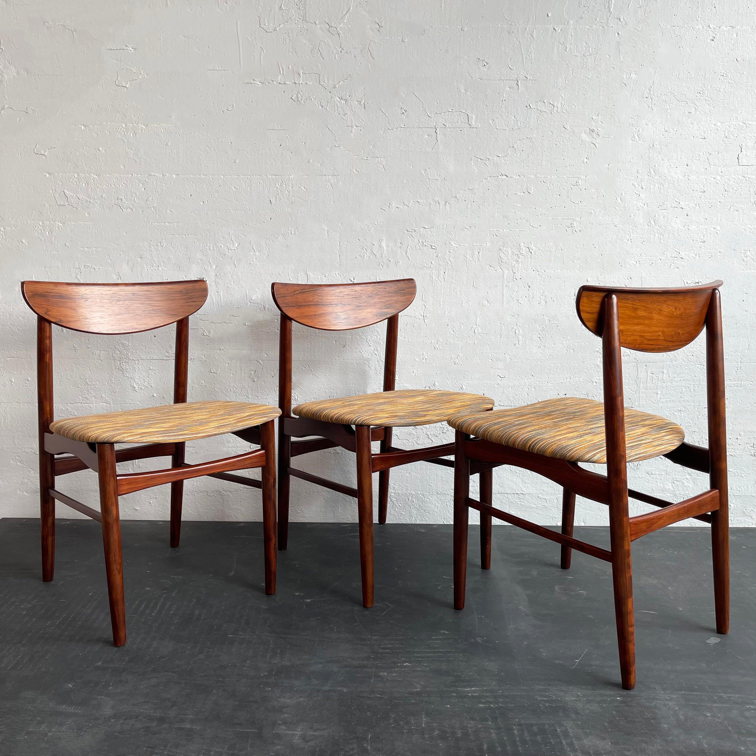 Chaises de salle à manger danoises modernes en bois de rose par Kurt Østervig pour K.P. Møbler Bon état - En vente à Brooklyn, NY