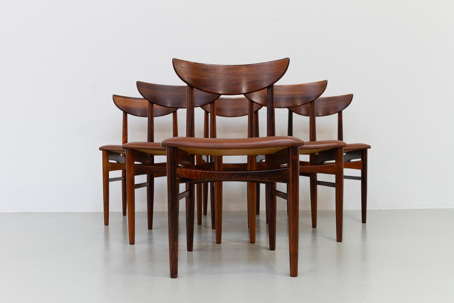 Danish Modern Rosewood Dining Room Set by Skovby, 1960s. For Sale 5