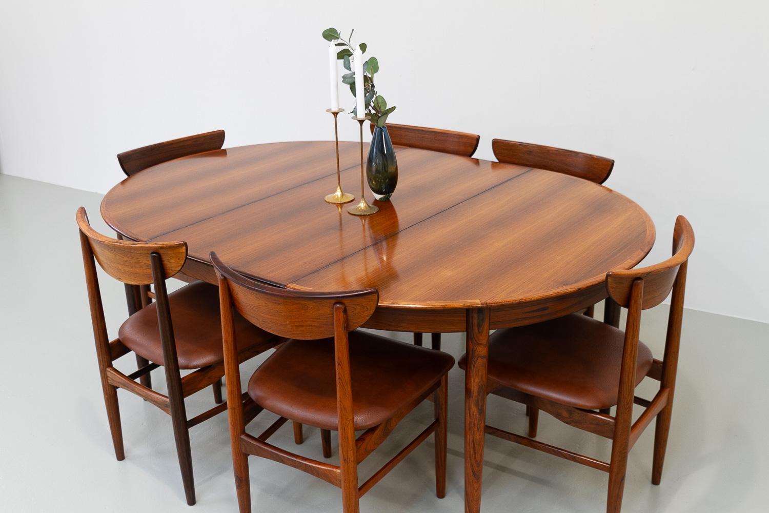 Ensemble de salle à manger danois moderne en bois de rose par Skovby, années 1960. en vente 11