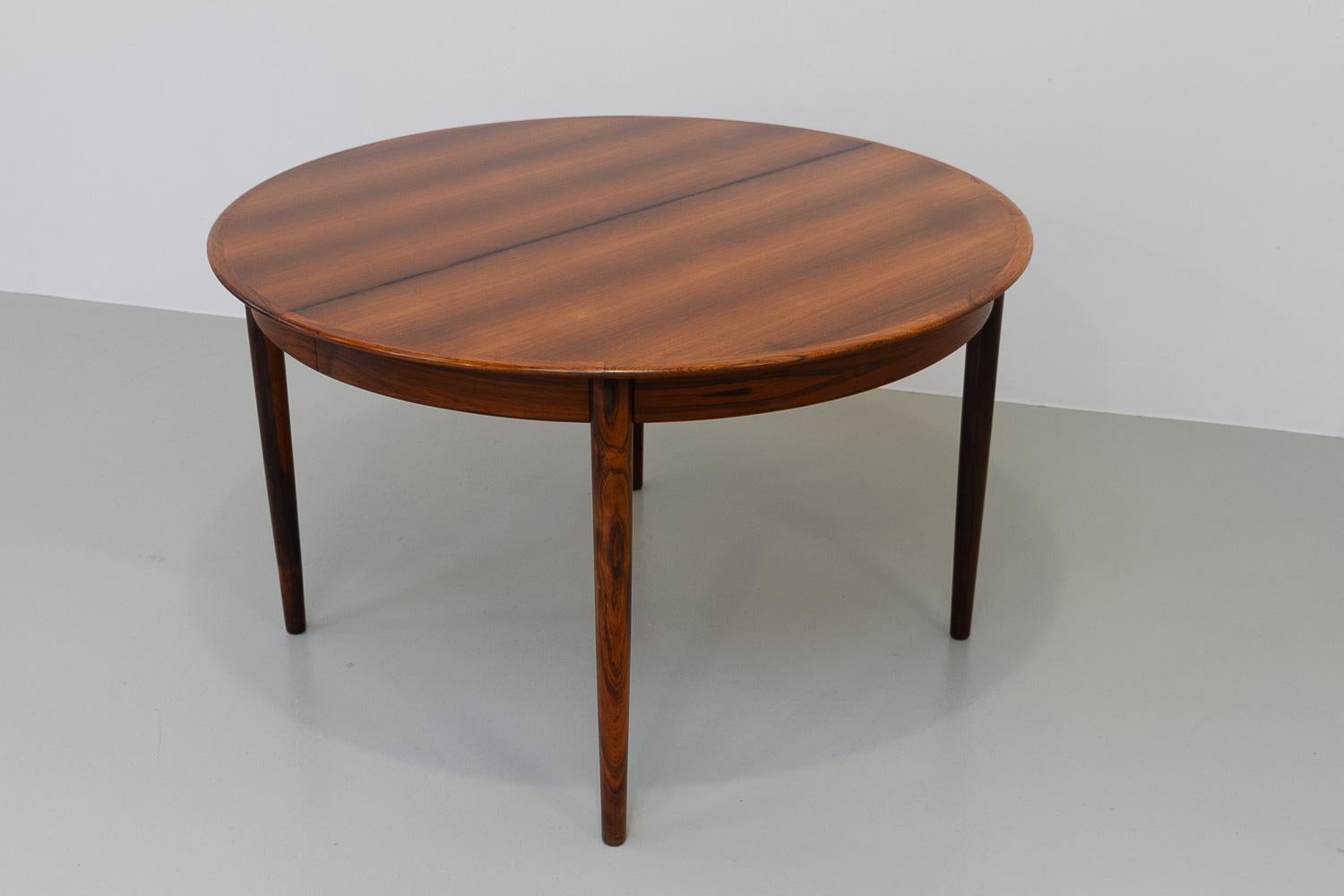 rosewood dining room table
