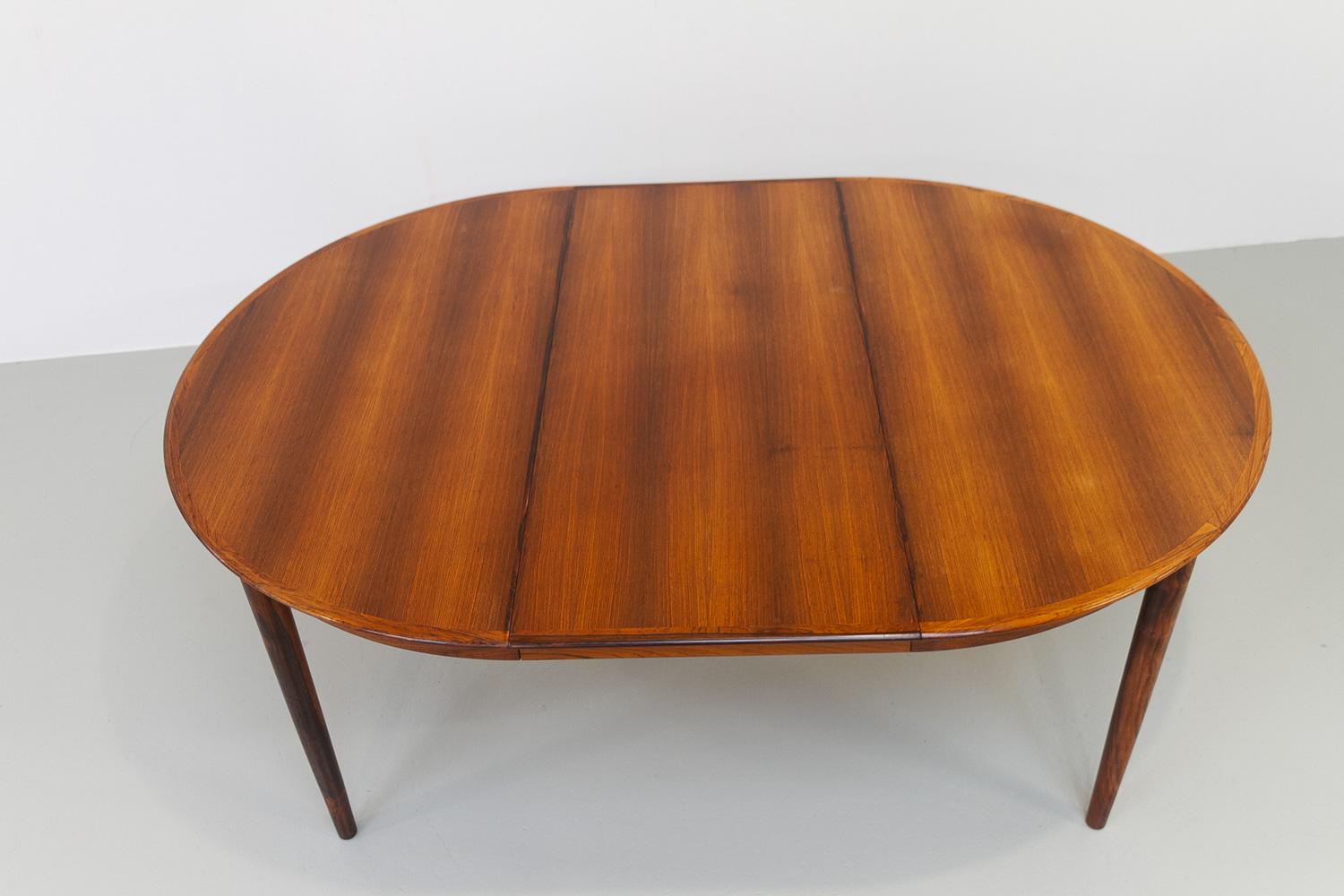 Mid-Century Modern Danish Modern Rosewood Dining Room Set by Skovby, 1960s. For Sale