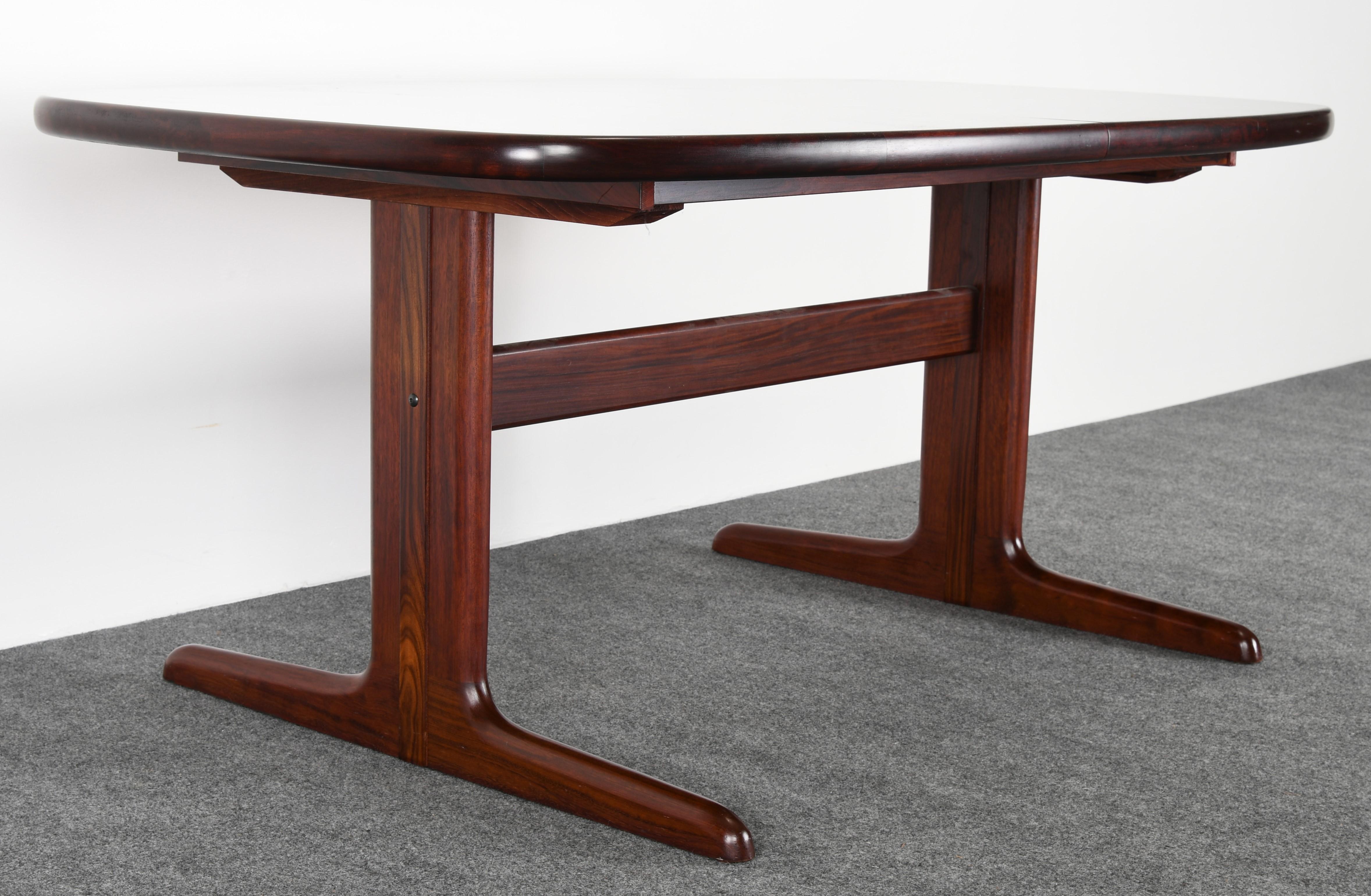 Late 20th Century Danish Modern Rosewood Dining Room Table by Skovby Mobelfabrik A/S, 1980s