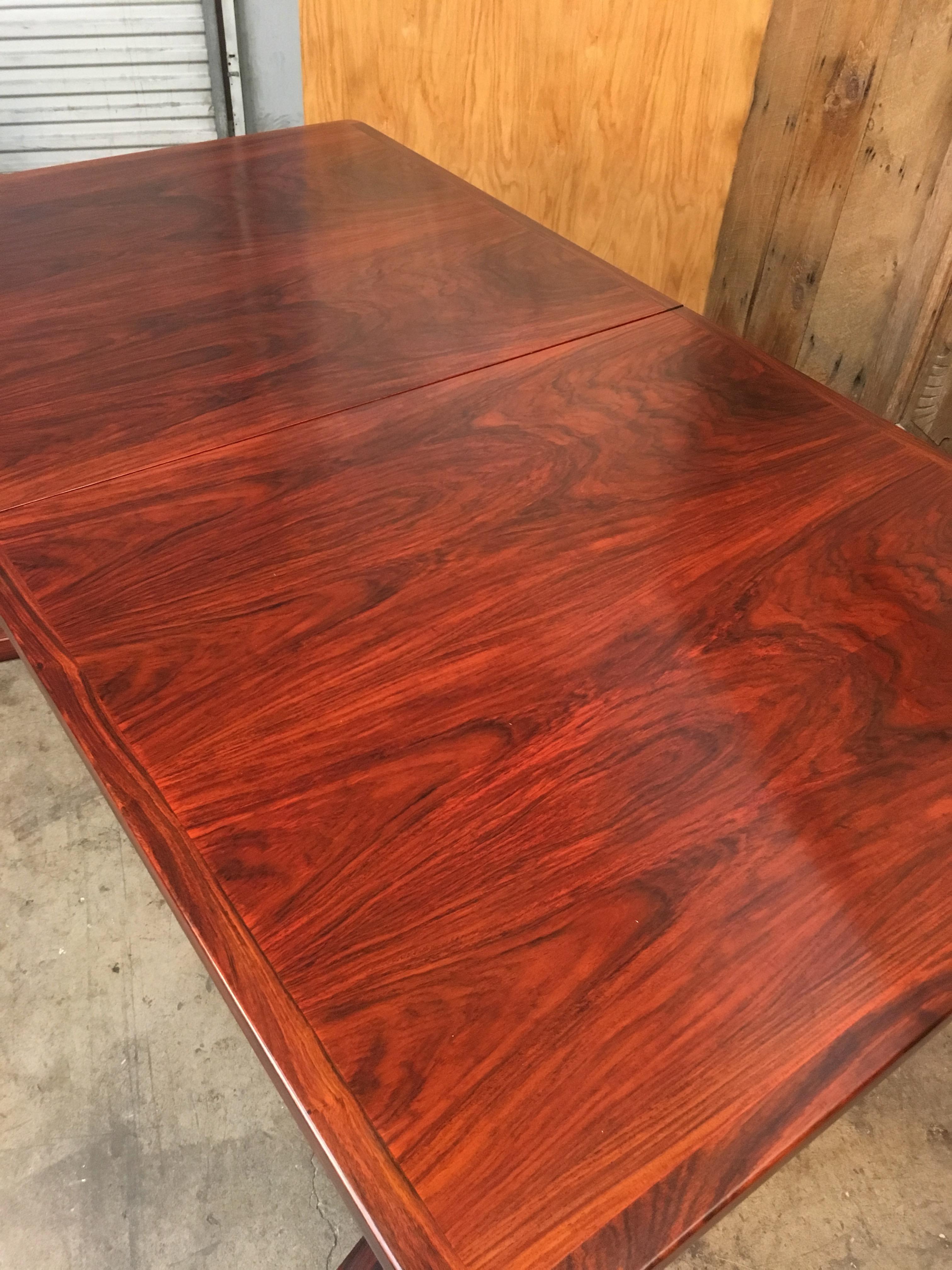 Danish Modern Rosewood Dining Table, by Gudme Møbelfabrik In Good Condition In Denton, TX