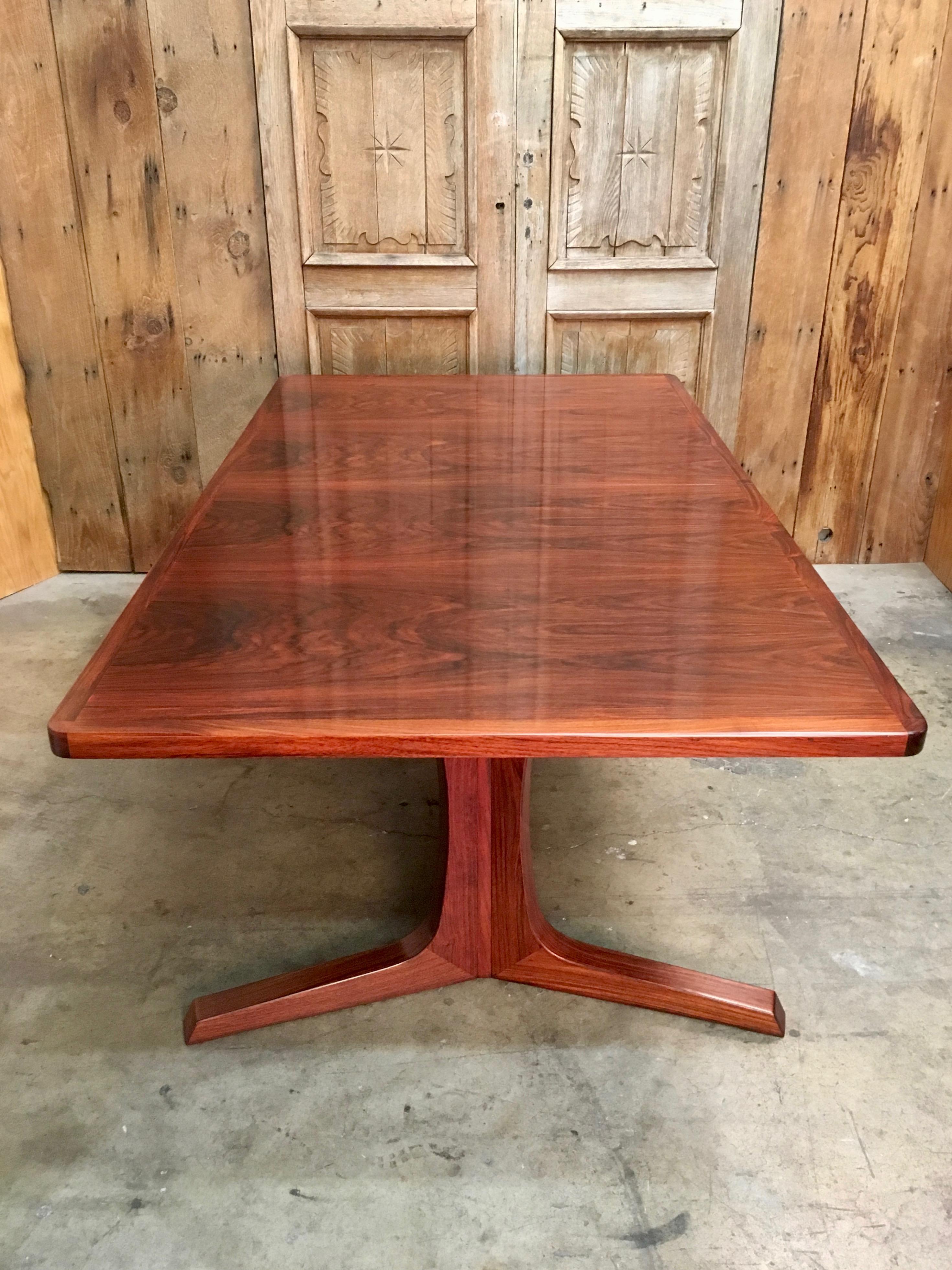 Danish Modern Rosewood Dining Table, by Gudme Møbelfabrik 1
