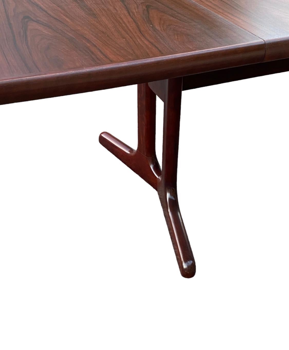 20th Century Danish Modern Rosewood Dining Table with 2 Leaves