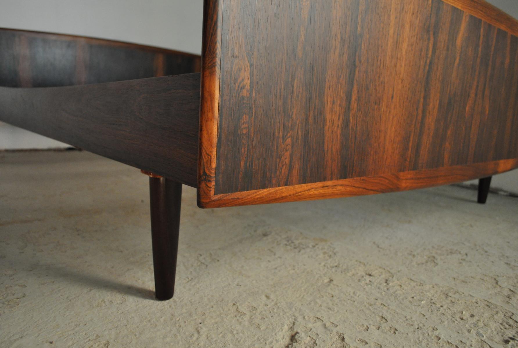 Danish Modern Rosewood Double Bed, 1960s For Sale 2