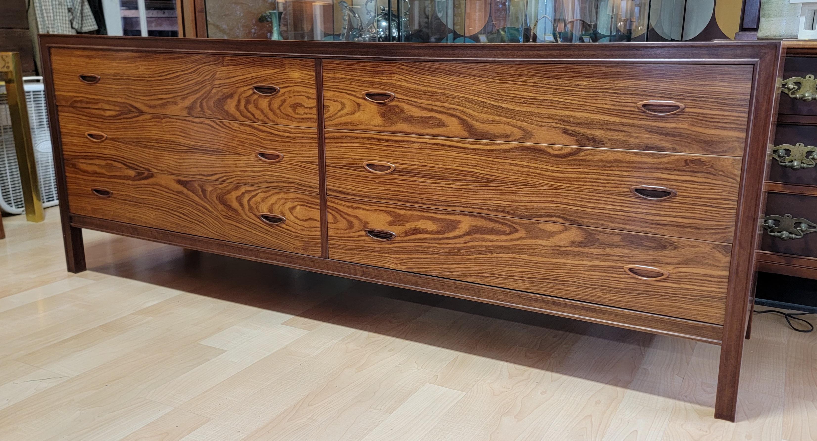 Danish Modern Rosewood Double Dresser For Sale 4