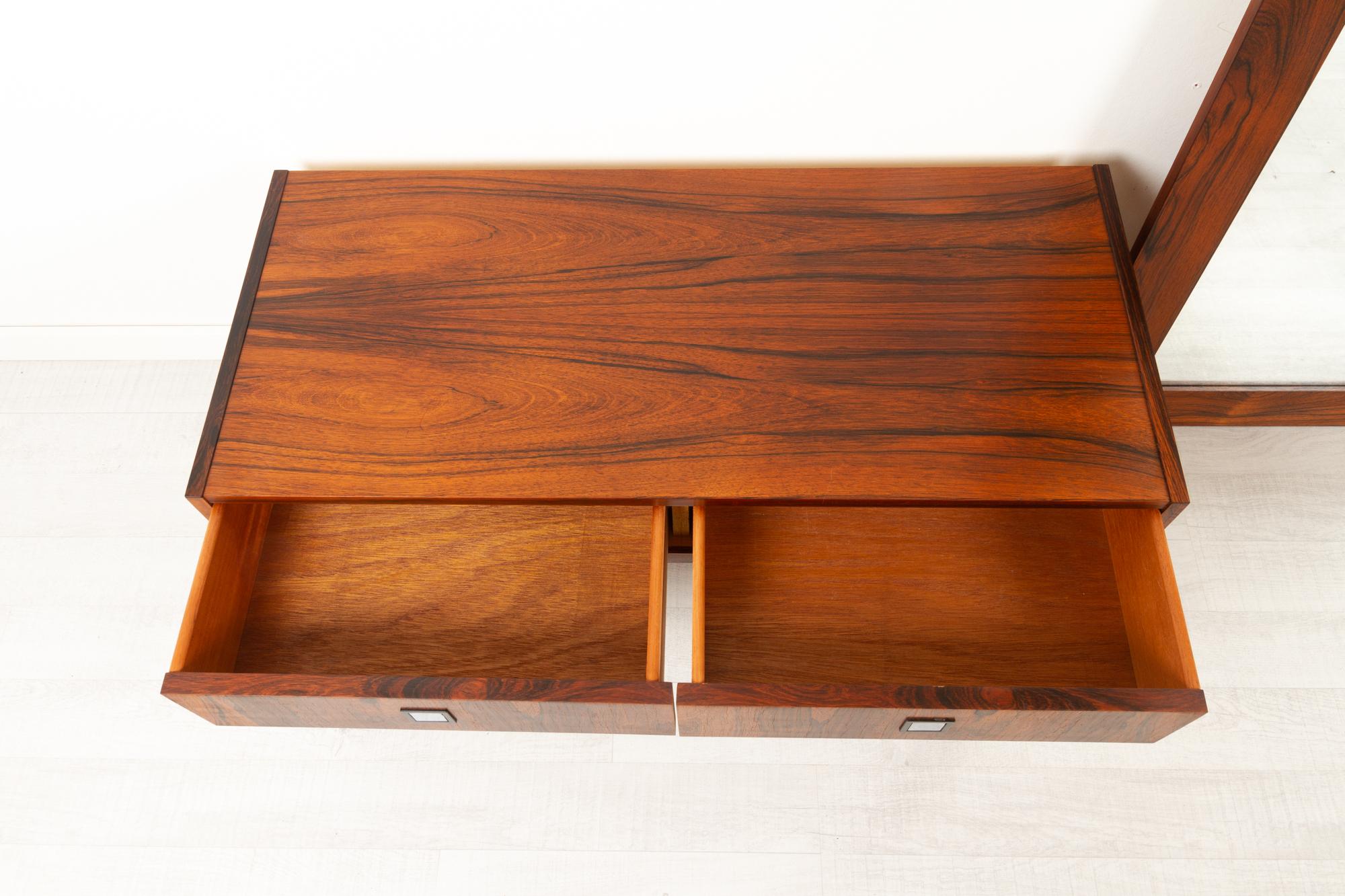 Danish Modern Rosewood Dresser and Mirror Set, 1960s For Sale 8
