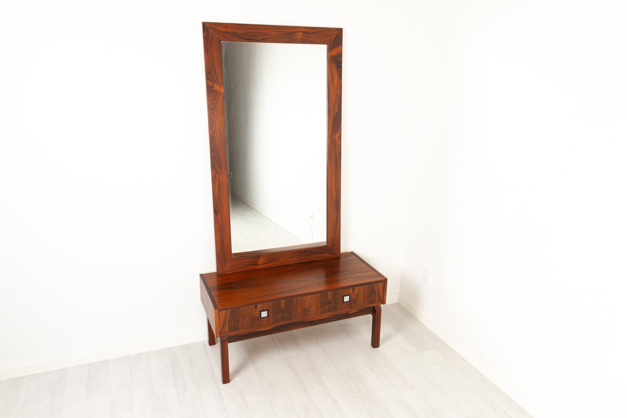 Mid-Century Modern Danish Modern Rosewood Dresser and Mirror Set, 1960s For Sale