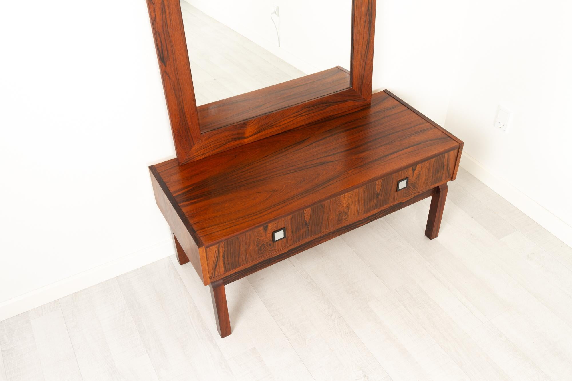 Mid-20th Century Danish Modern Rosewood Dresser and Mirror Set, 1960s For Sale