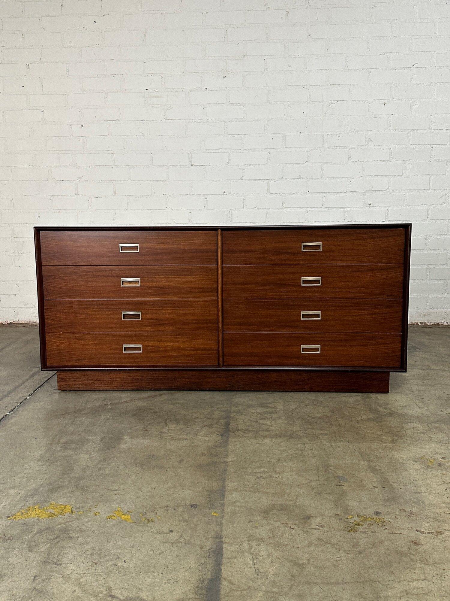 Mid-Century Modern Danish Modern Rosewood Dresser For Sale