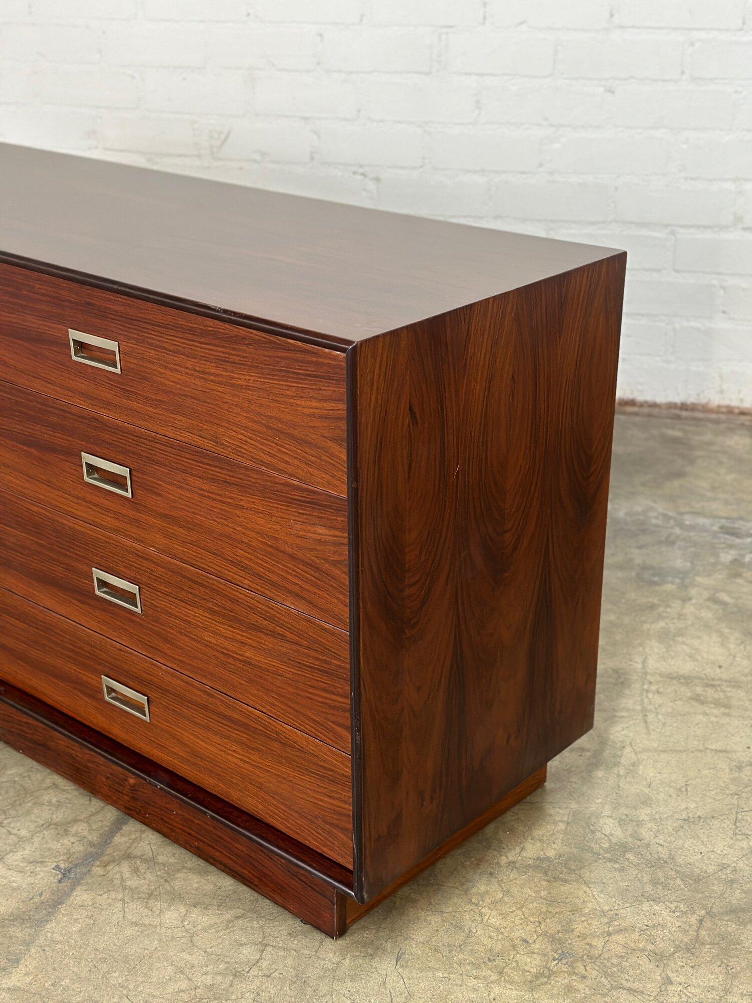 Danish Modern Rosewood Dresser For Sale 1