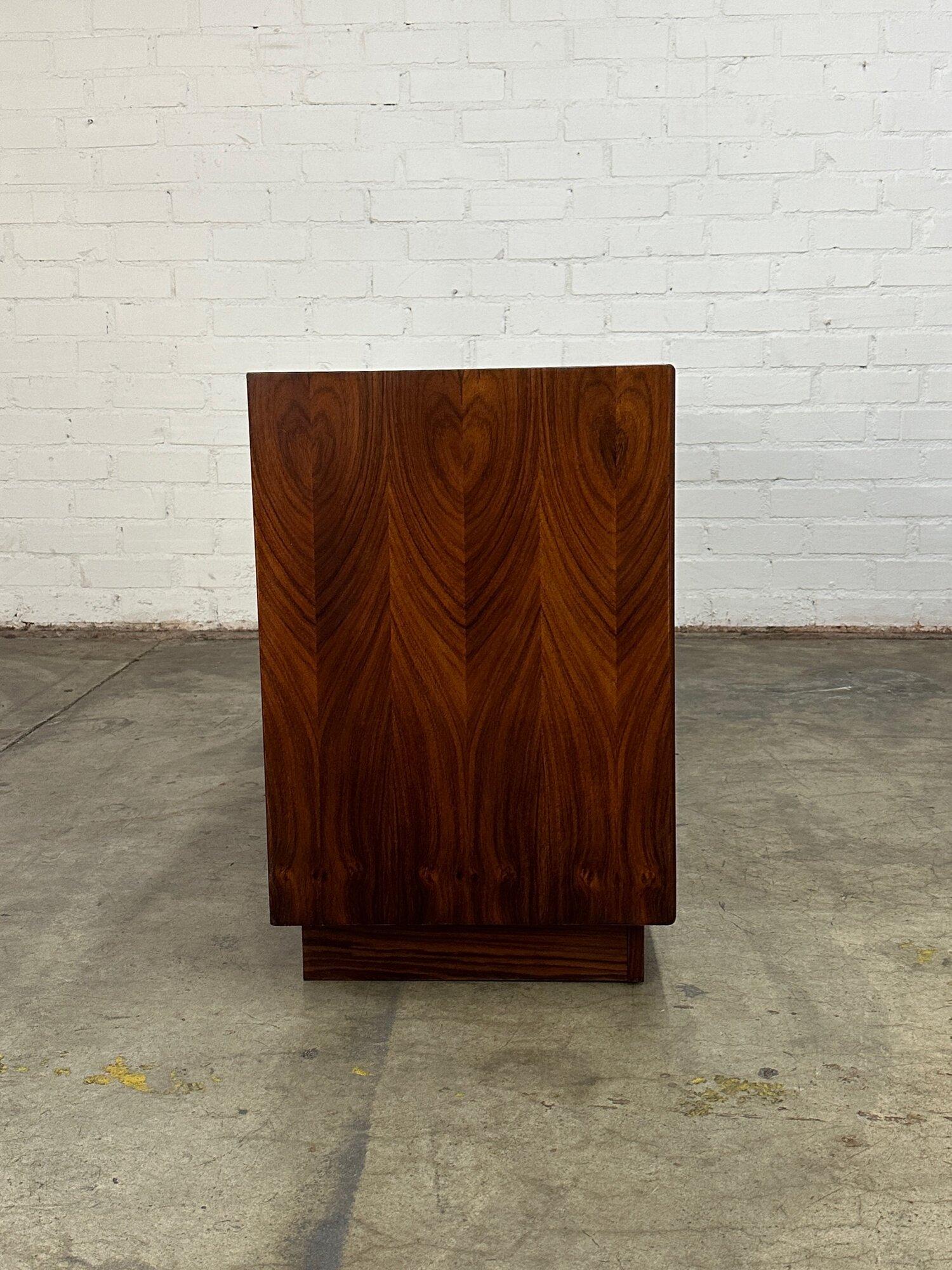 Danish Modern Rosewood Dresser For Sale 2