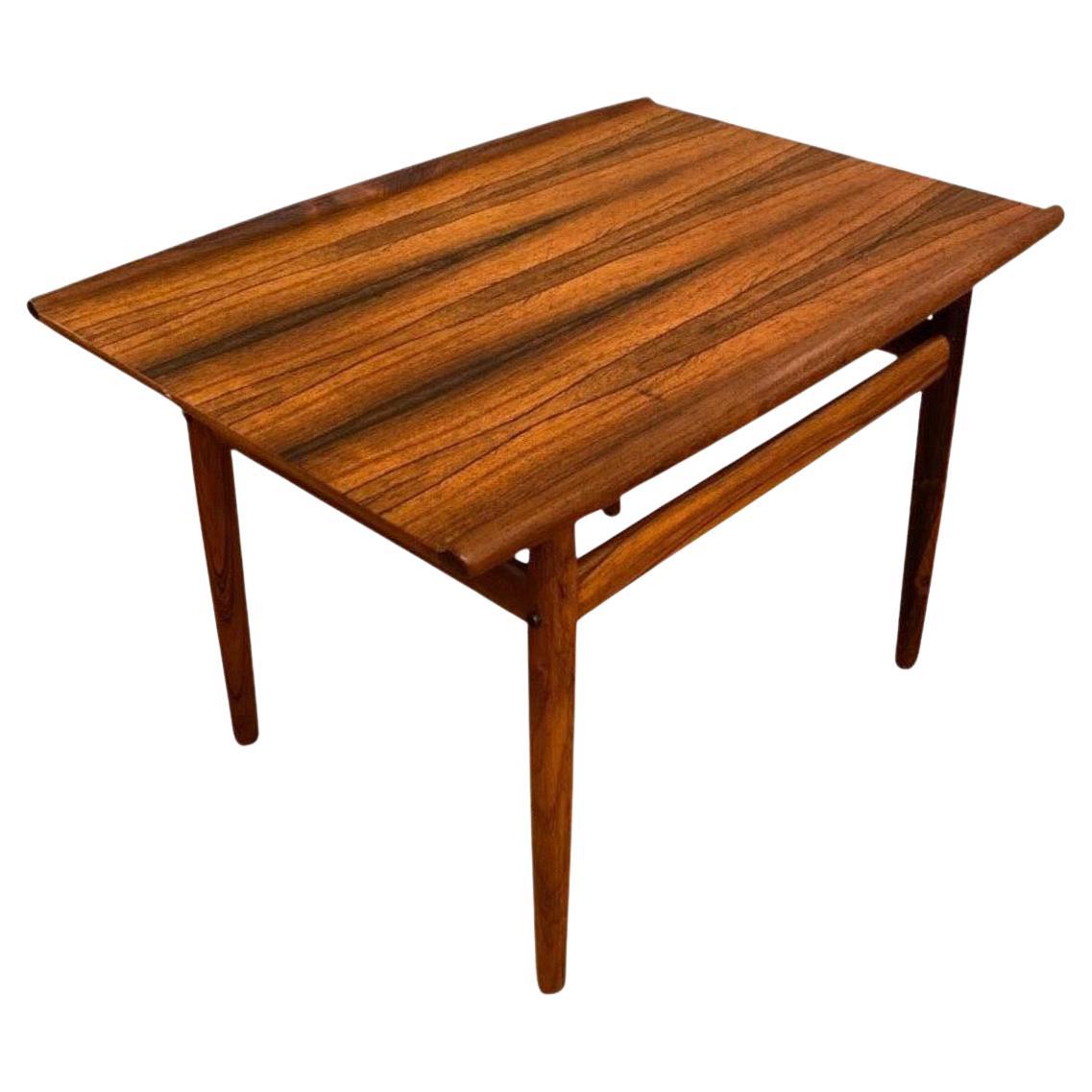 Danish Modern Rosewood End Table by Grete Jalk for Glostrup Møbelfabrik, 1960s For Sale