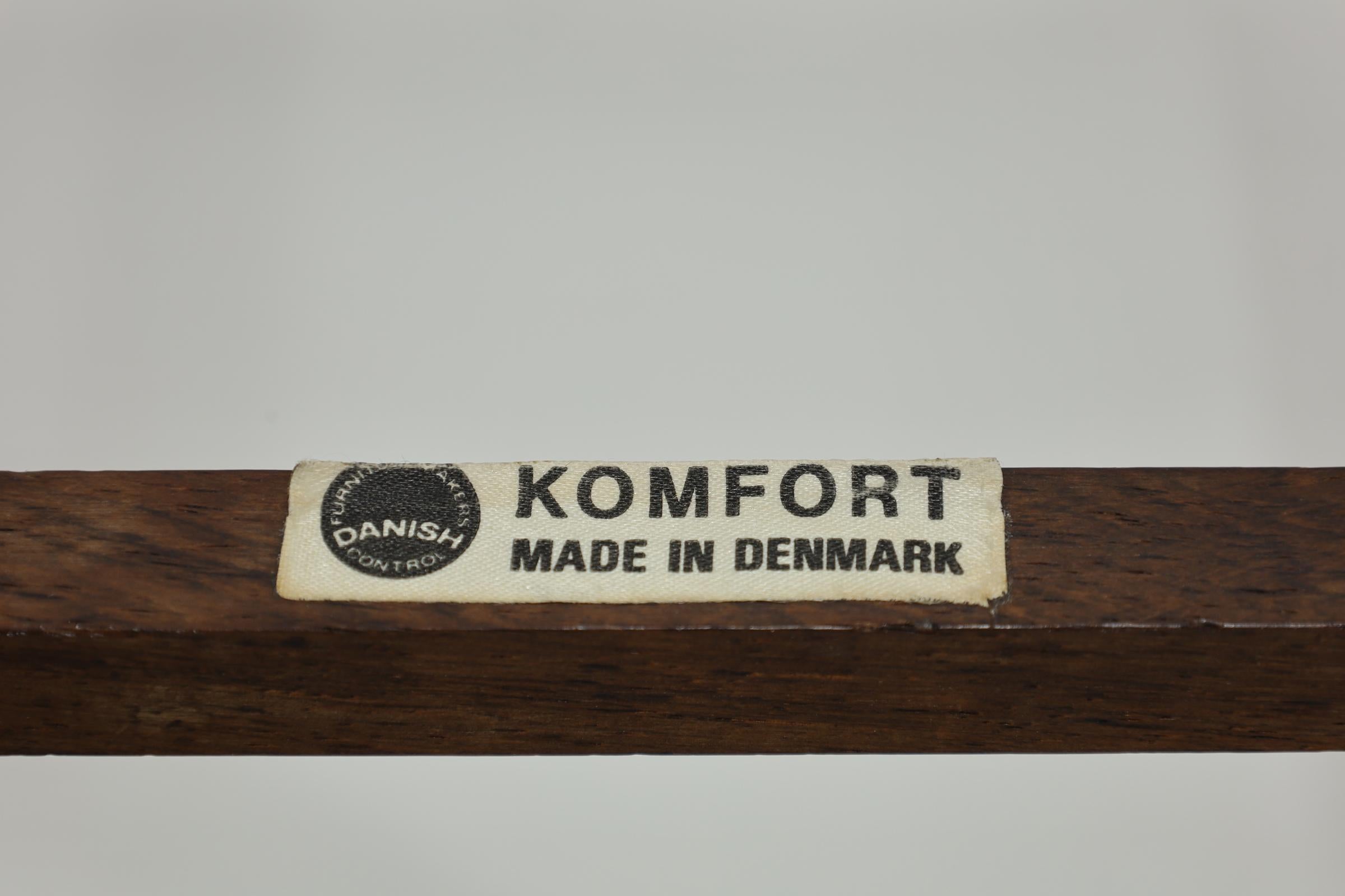 Danese Tavolino moderno danese in palissandro di Henning Norgaard per Komfort Cocktail Table in vendita