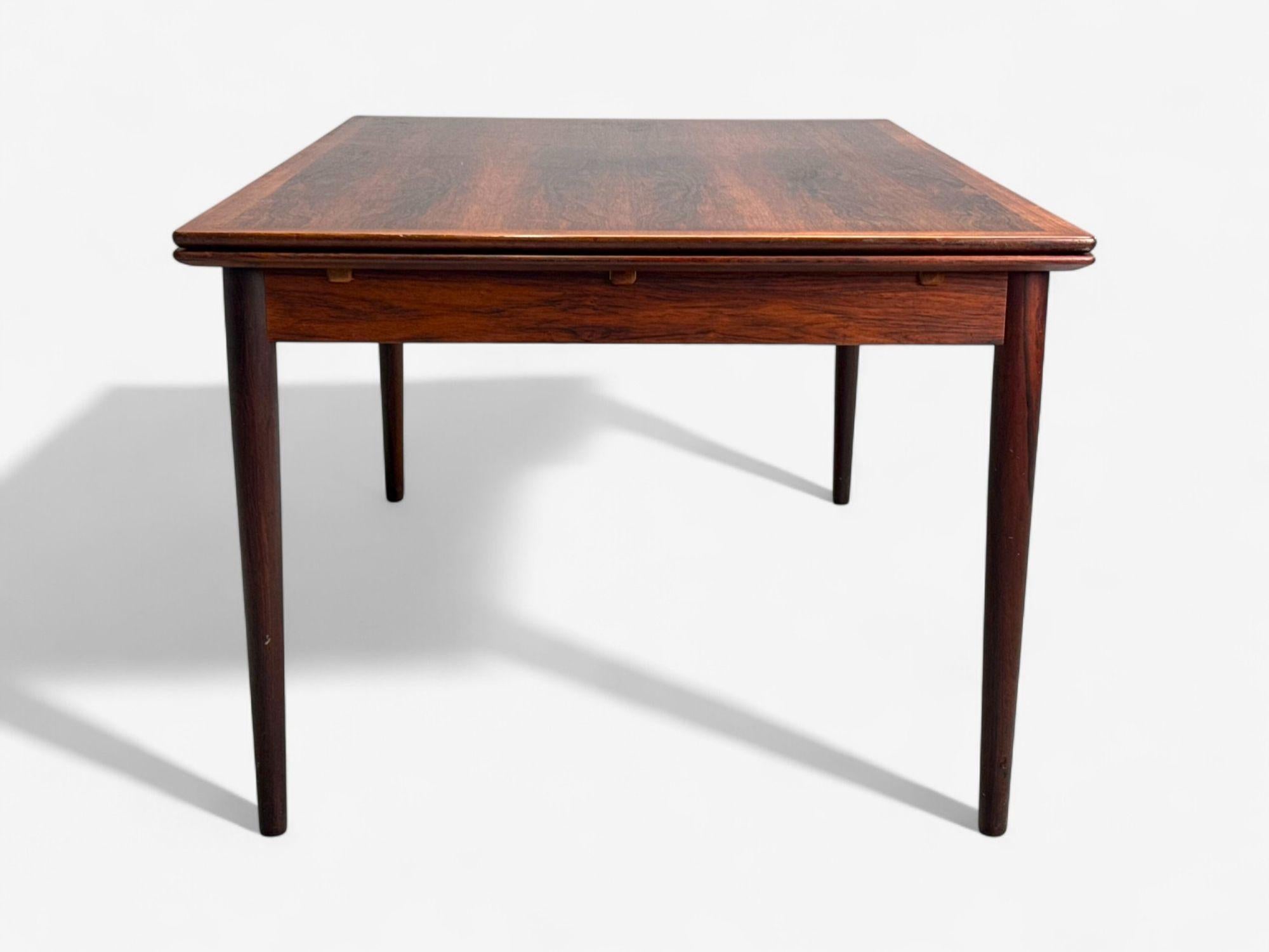 Mesa de comedor extensible, danesa, moderna, de palisandro, Dinamarca, años 60 en venta 7
