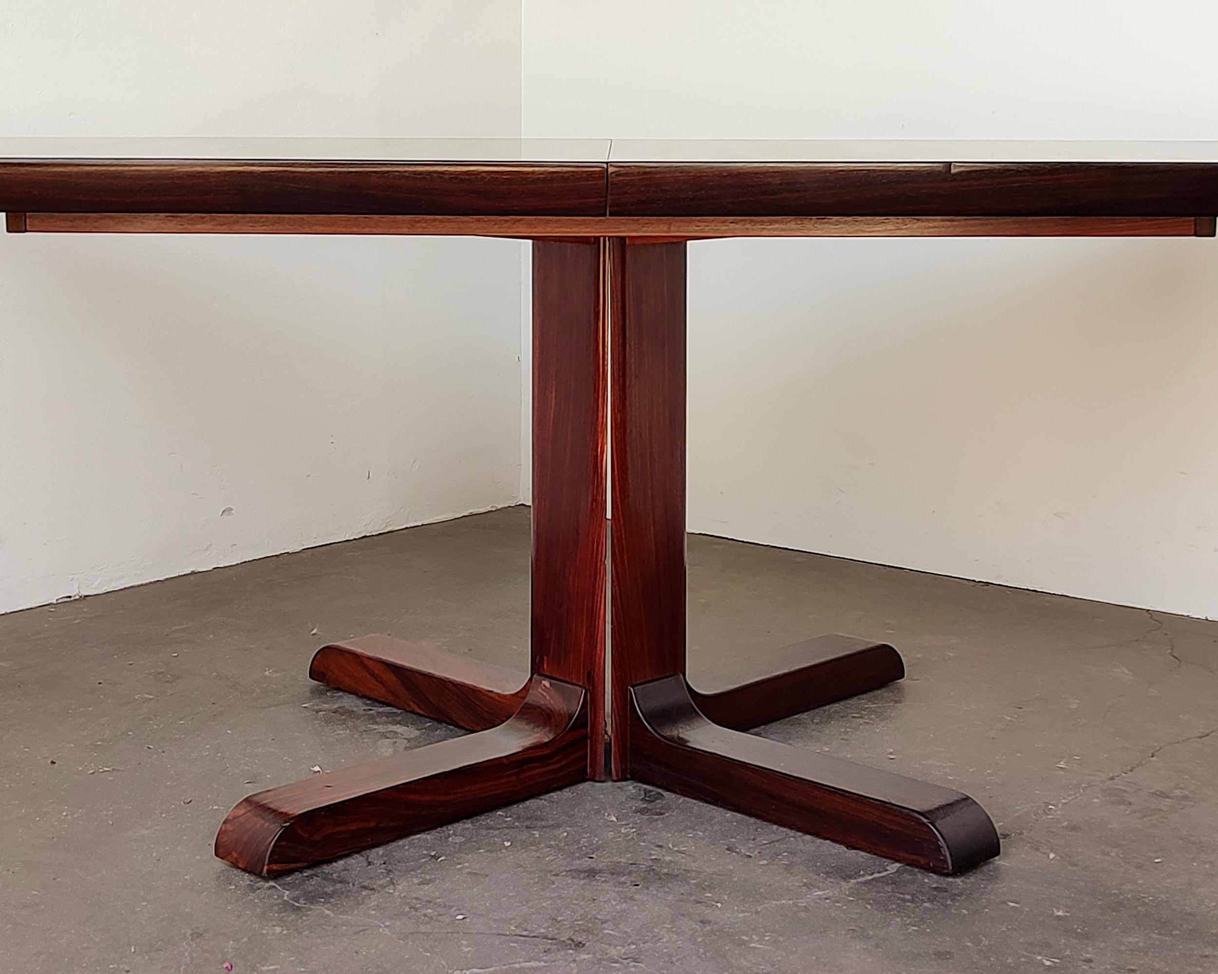 Danish Modern Rosewood Expanding Dining Table by Skovby Mobelfabrik A/S 2