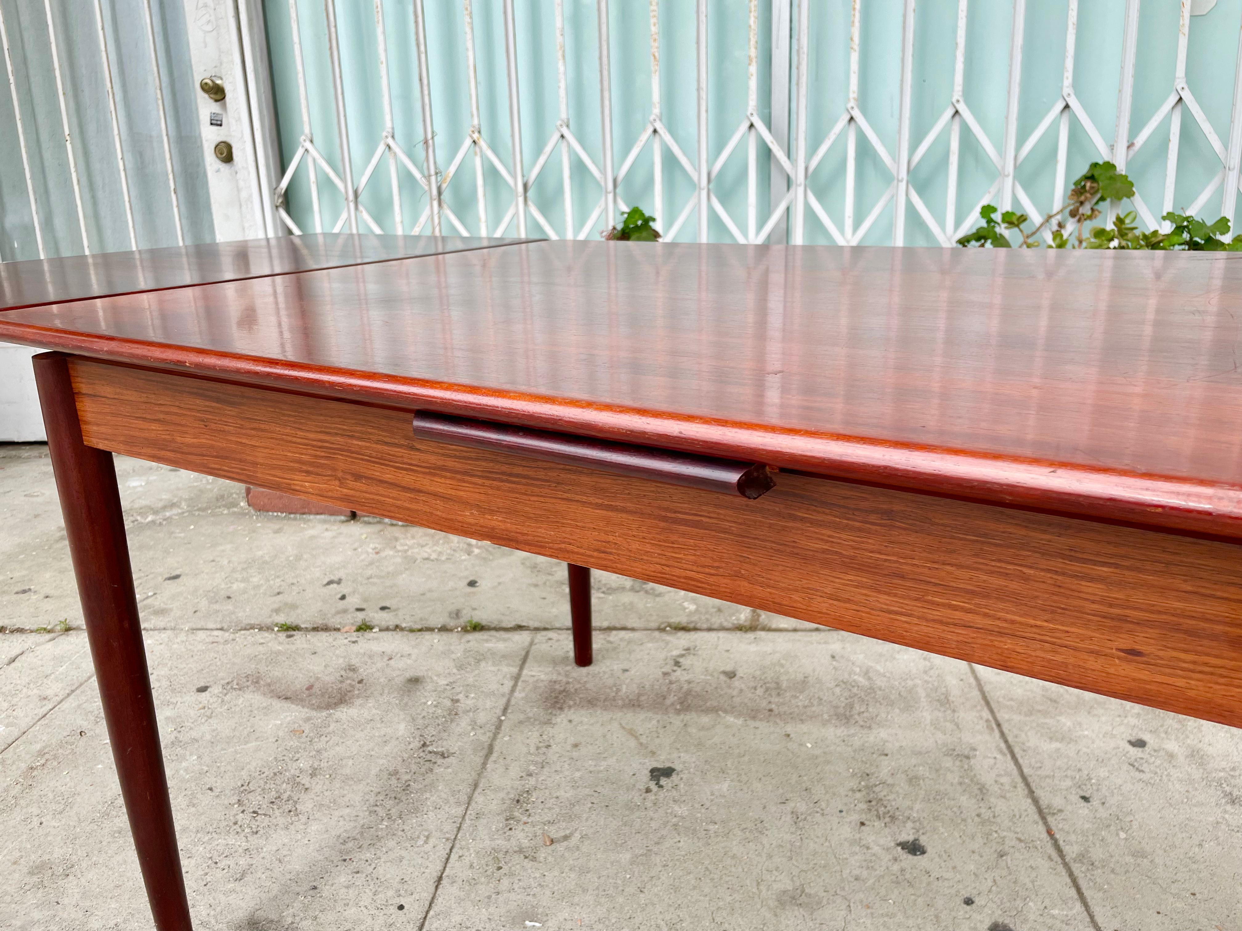 Danish Modern Rosewood Extending Dining Table by Am Mobler For Sale 4