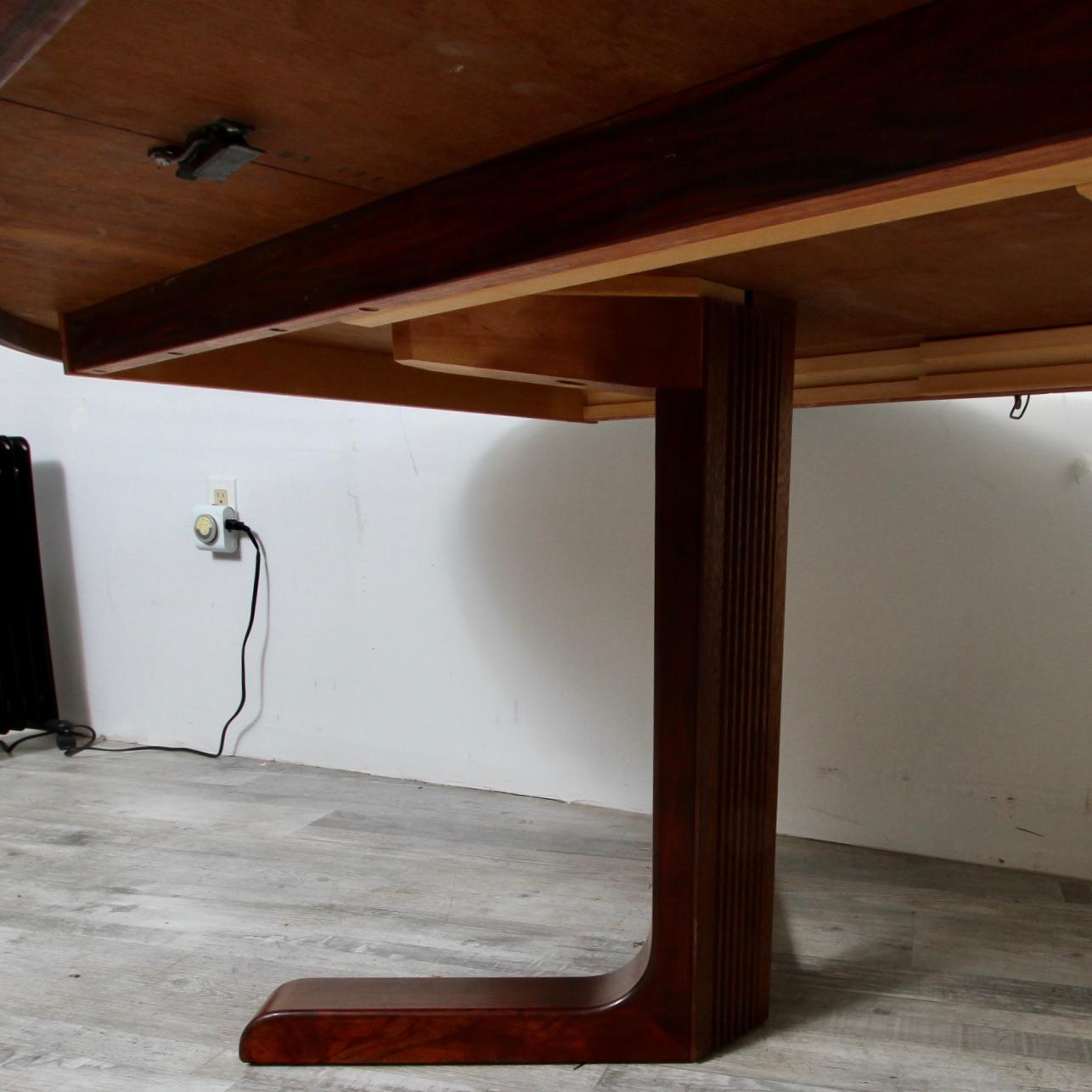 Danish Modern Rosewood Extension Dining Table by Skovby In Excellent Condition In New London, CT