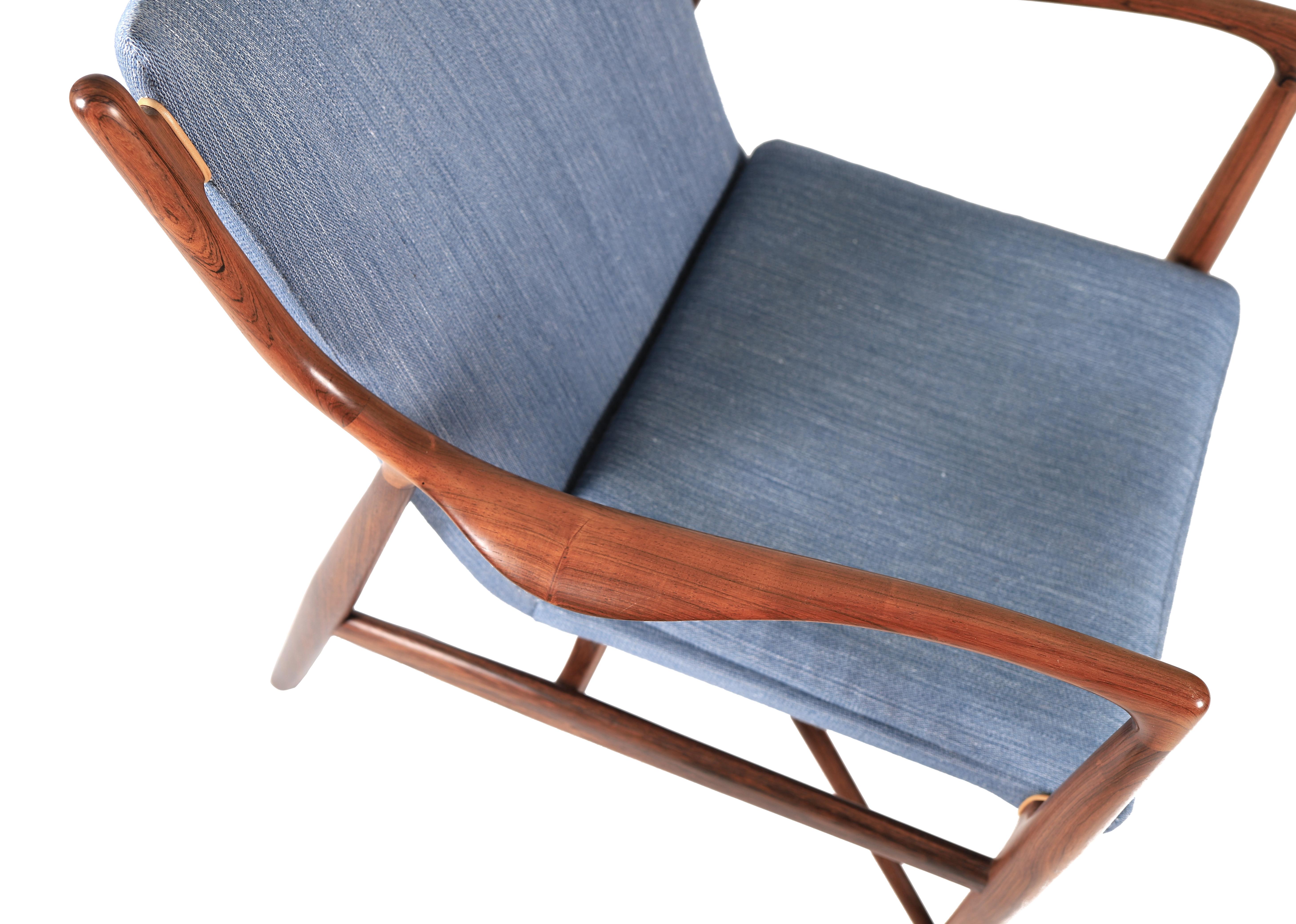 Danish Modern Rosewood Finn Juhl NV 45 Arm Chair For Sale 6
