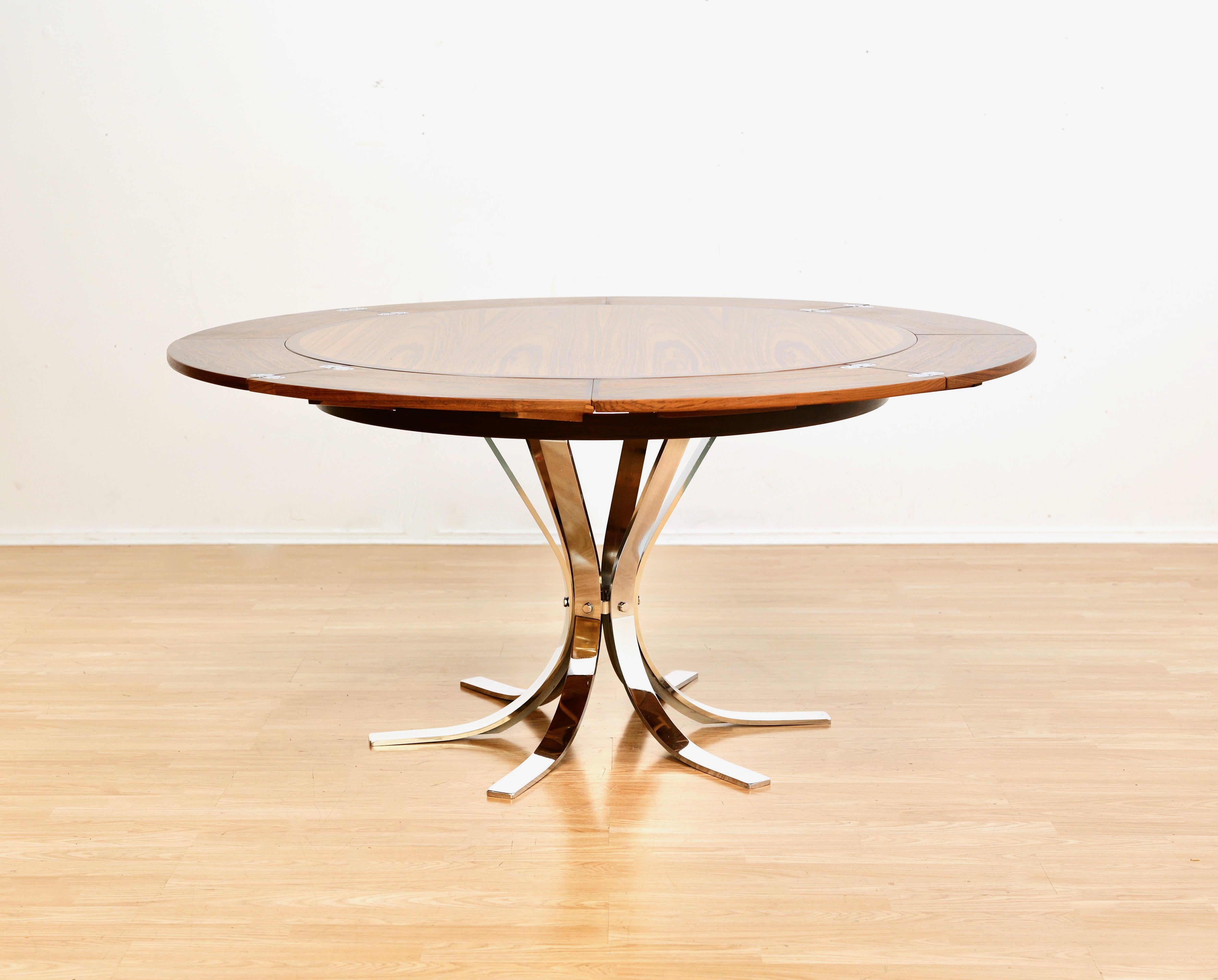 Une table de salle à manger 