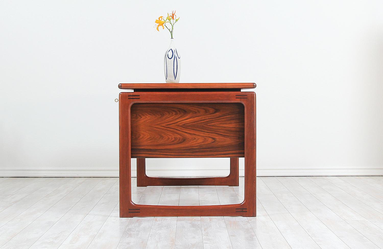 Danish Modern Rosewood Floating-Top Desk with Bookshelf by Dyrlund In Excellent Condition In Los Angeles, CA
