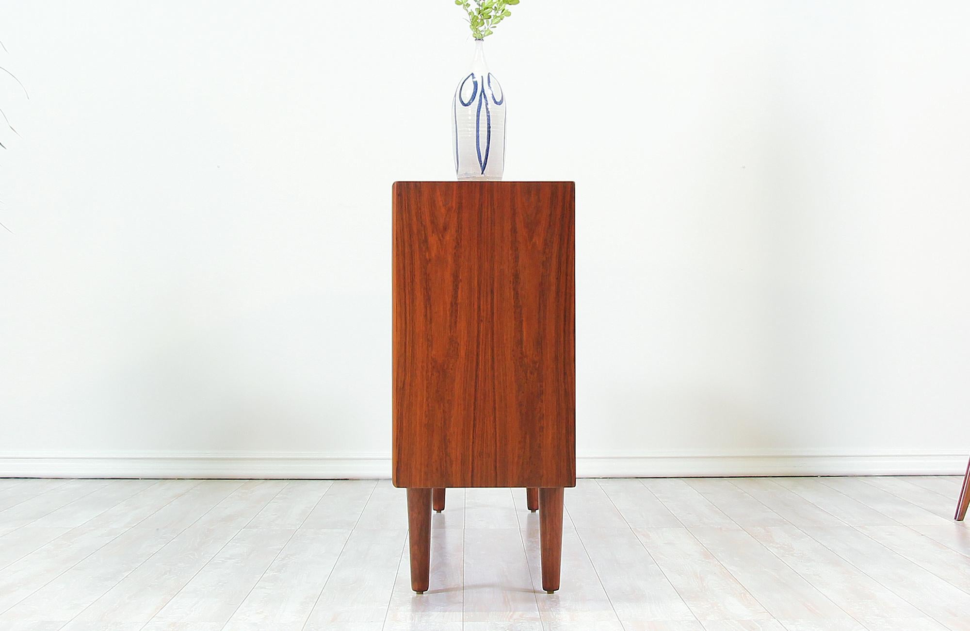 Danish Modern Rosewood and Glass Credenza by H.P. Hansen In Excellent Condition In Los Angeles, CA