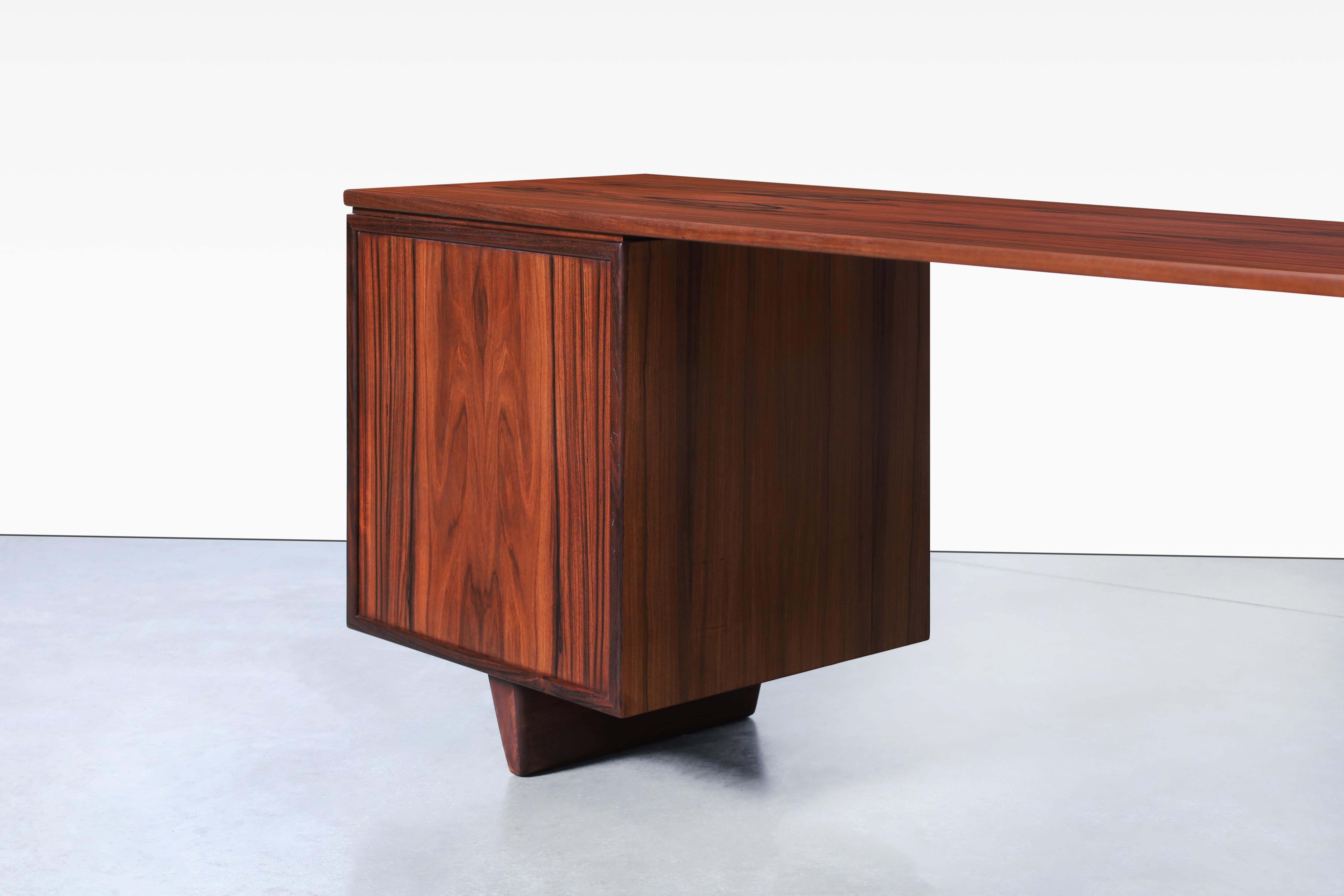 Danish Modern Rosewood L-Shaped Desk by Arne Vodder for H.P. Hansen For Sale 1
