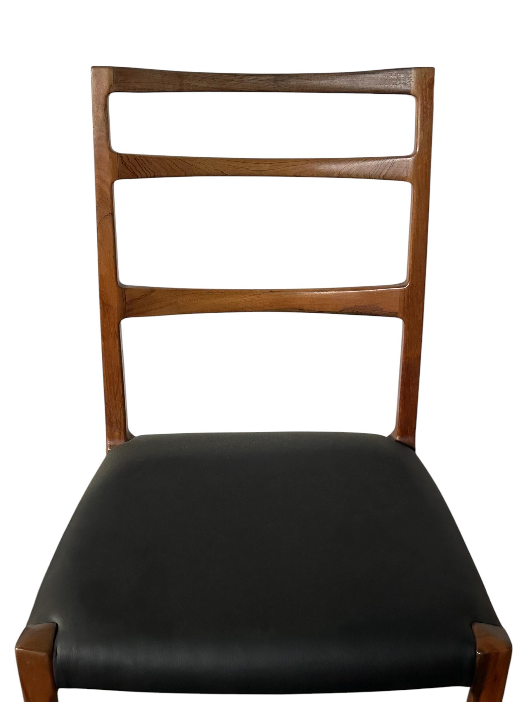 Danish Modern Rosewood Ladder Back Dining Chairs In Good Condition In Brooklyn, NY