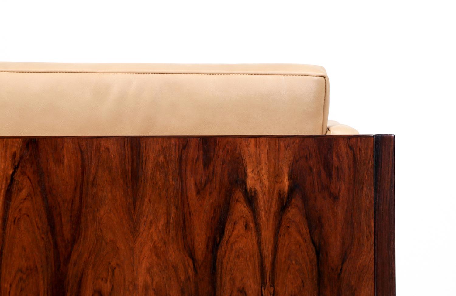Steel Expertly Restored - Danish Modern Rosewood & Leather Sofa by Jydsk Mobelvaerk For Sale