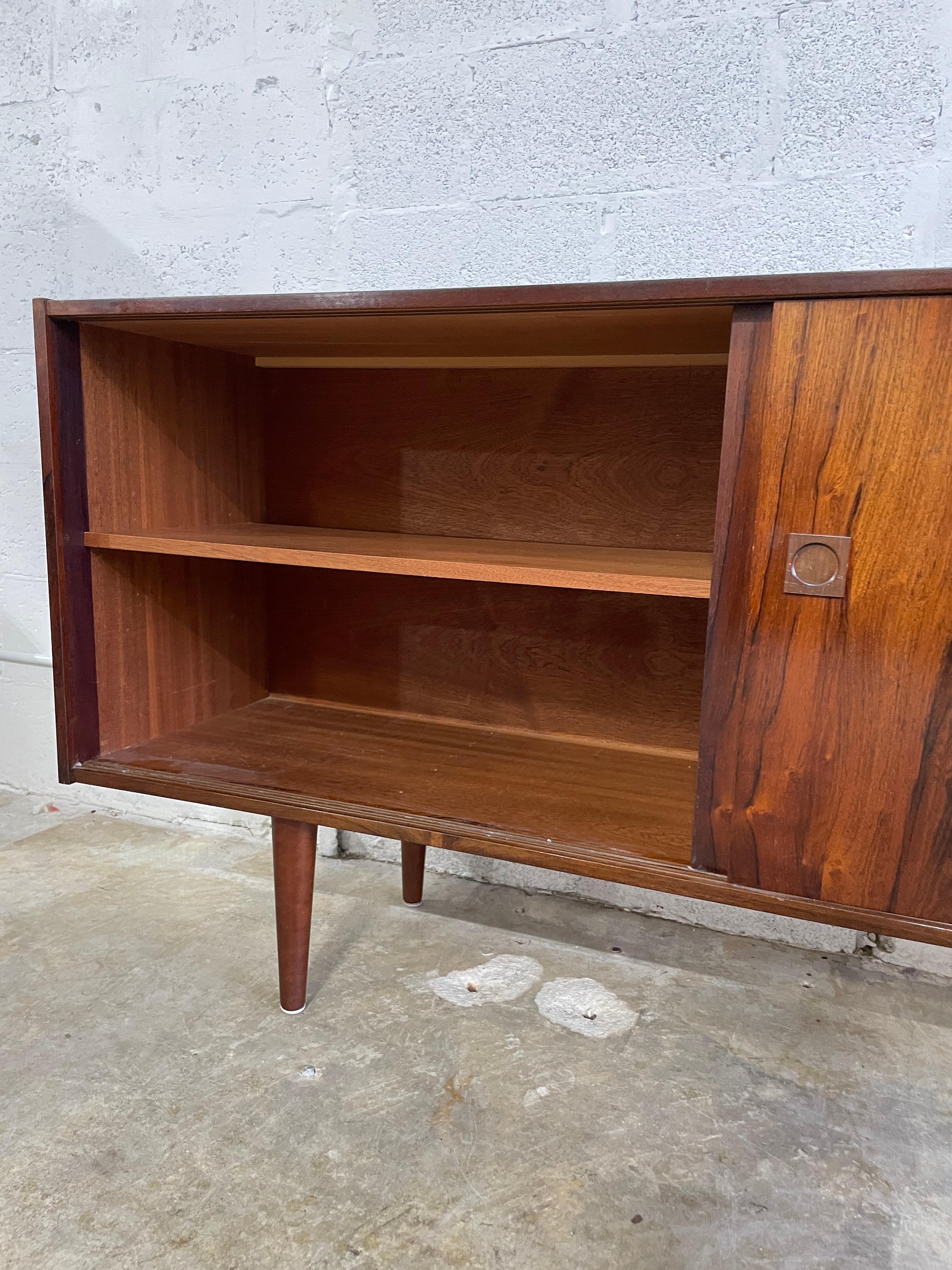Danish Modern Rosewood Long Credenza or Media Console For Sale 1
