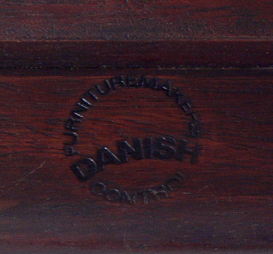 Dänischer moderner Loungesessel aus Rosenholz (Eisen) im Angebot