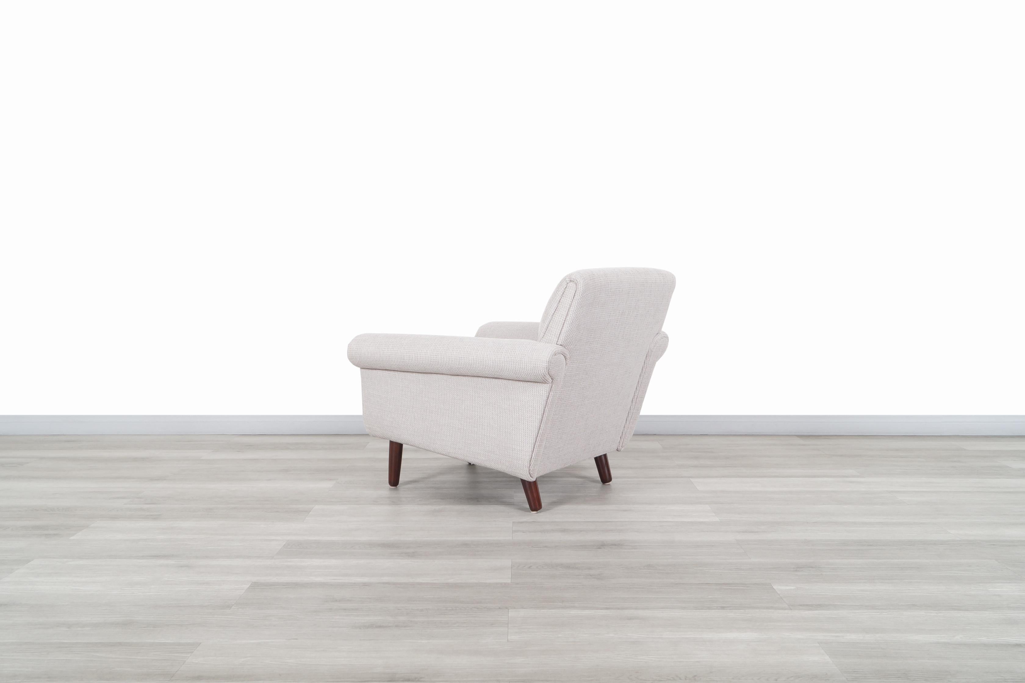 Dänische Moderne Loungesessel aus Rosenholz im Angebot 5