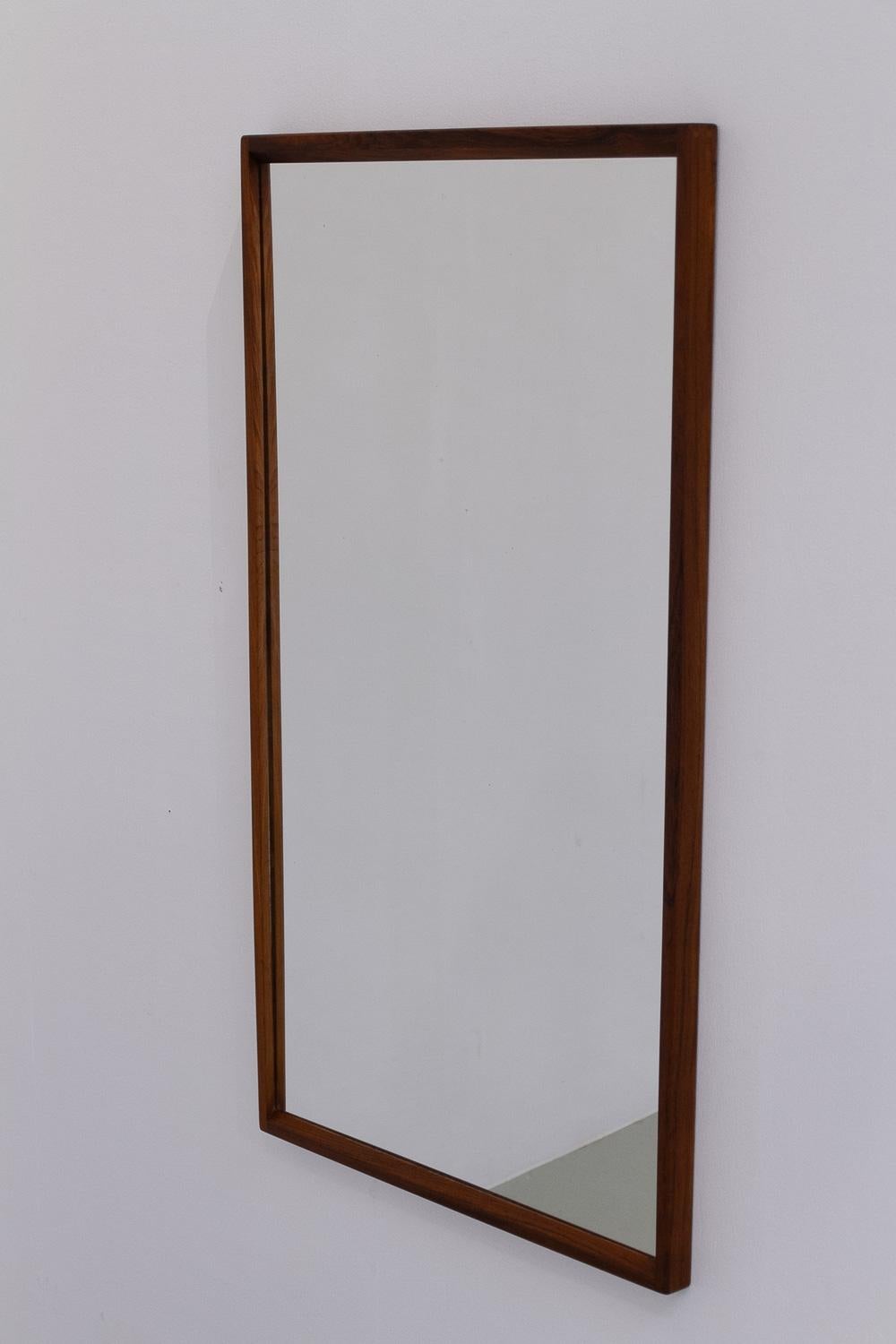 Specchio moderno danese in legno di palissandro di Kai Kristiansen per Aksel Kjersgaard, 1960. in vendita 3