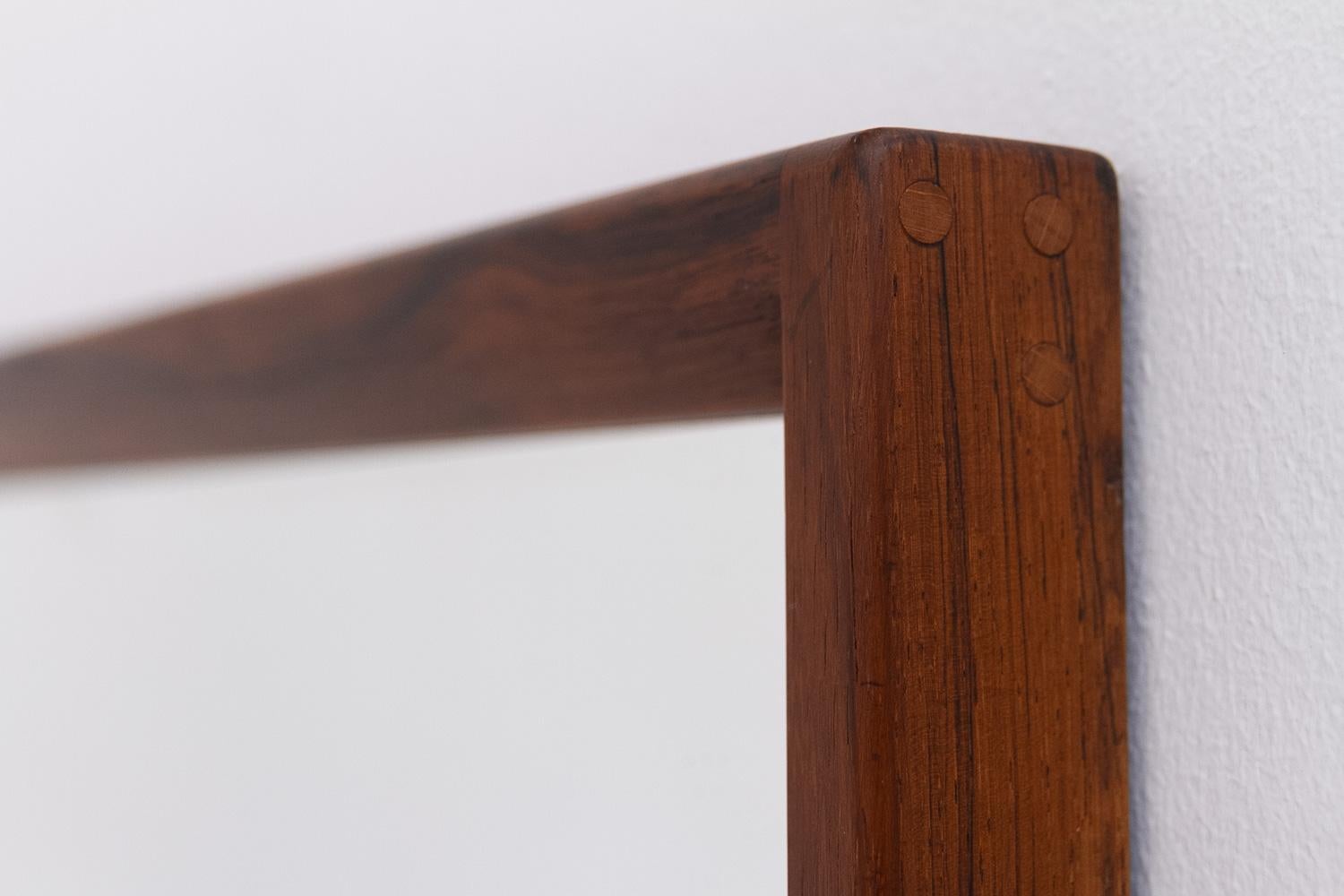 Specchio moderno danese in legno di palissandro di Kai Kristiansen per Aksel Kjersgaard, 1960. in vendita 4