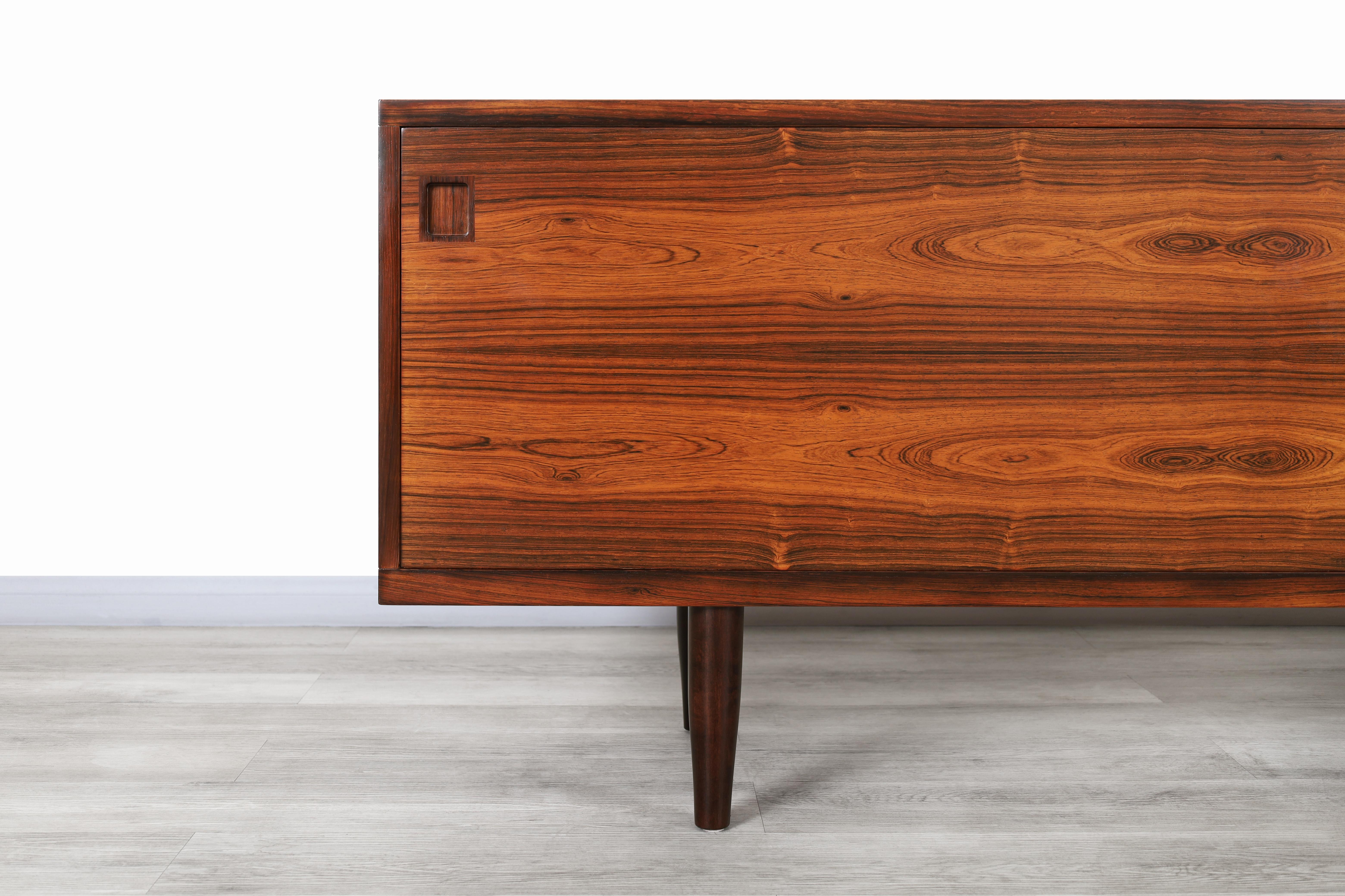 Danish Modern Rosewood Model-20 Credenza by Niels O. Moller For Sale 3