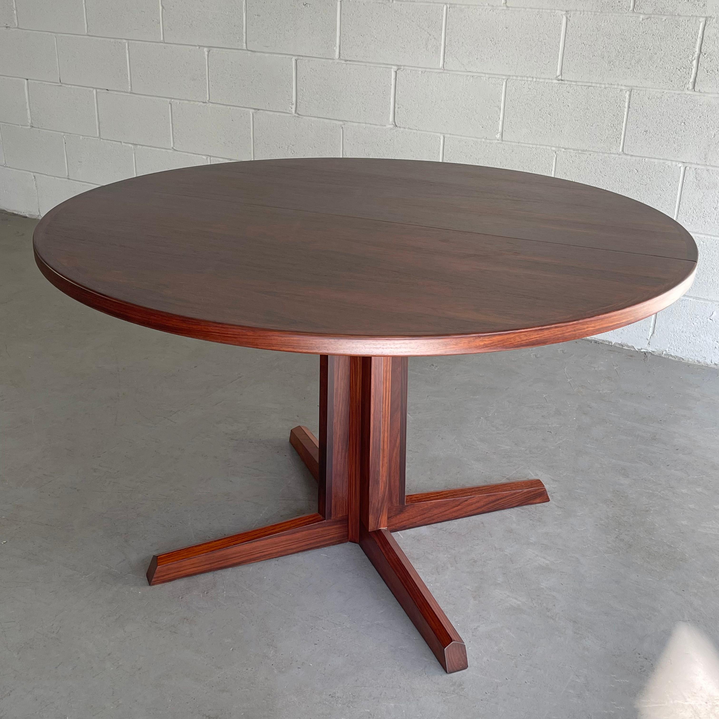Scandinavian Modern Danish Modern Rosewood Pedestal Dining Table