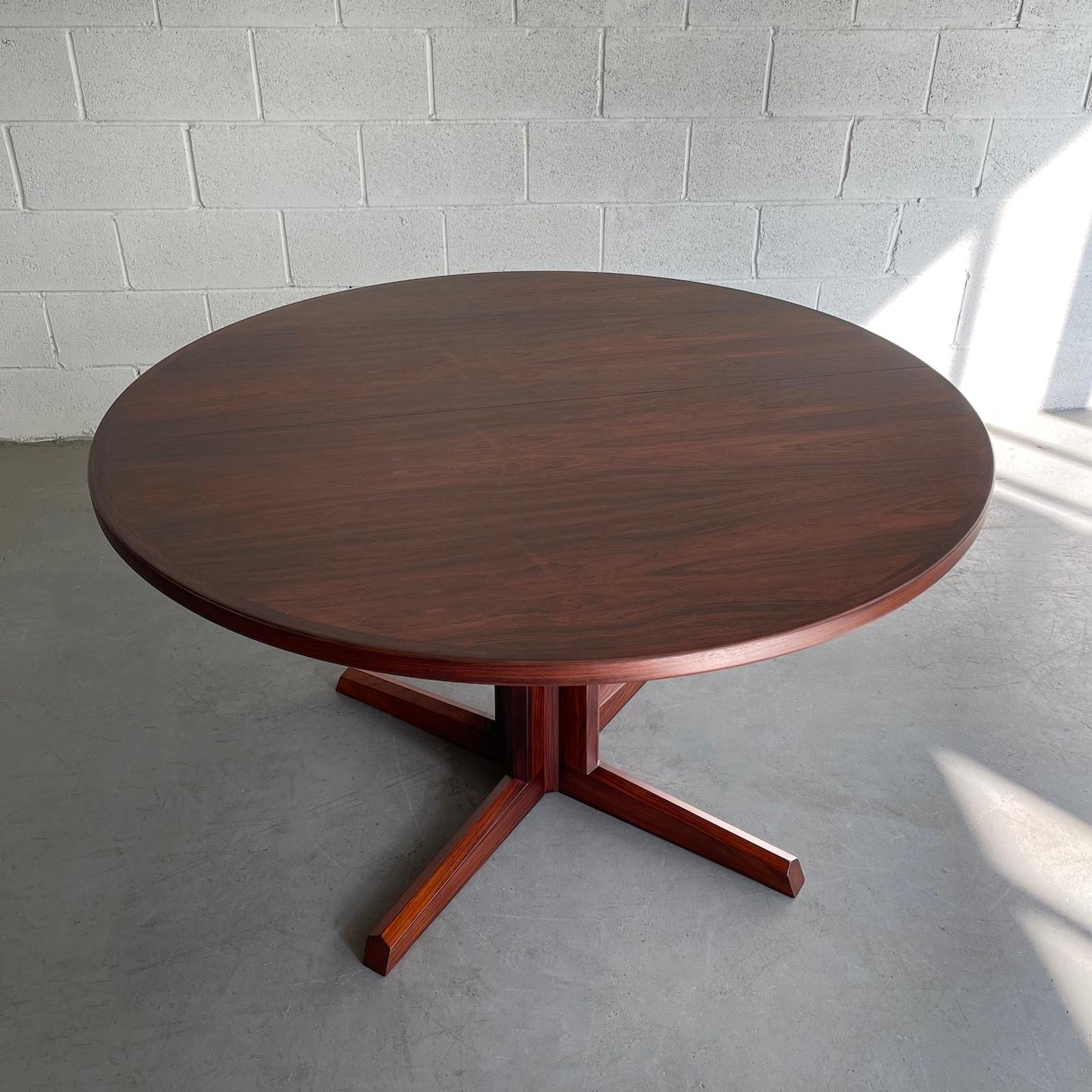 Danish Modern Rosewood Pedestal Dining Table 1