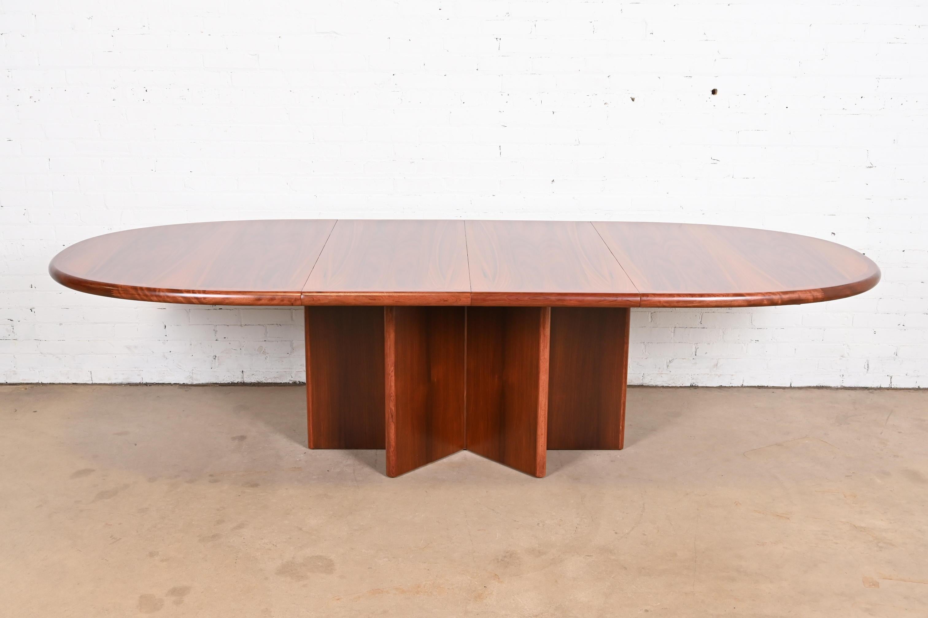 Mesa de comedor extensible con pedestal de palisandro de Ansager Mobler Escandinavo moderno